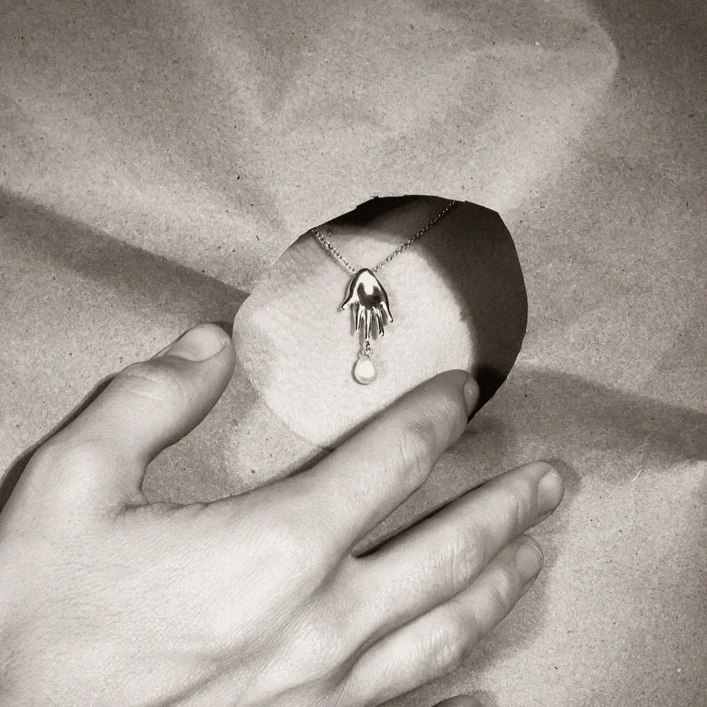 Agmes mini lee necklace
