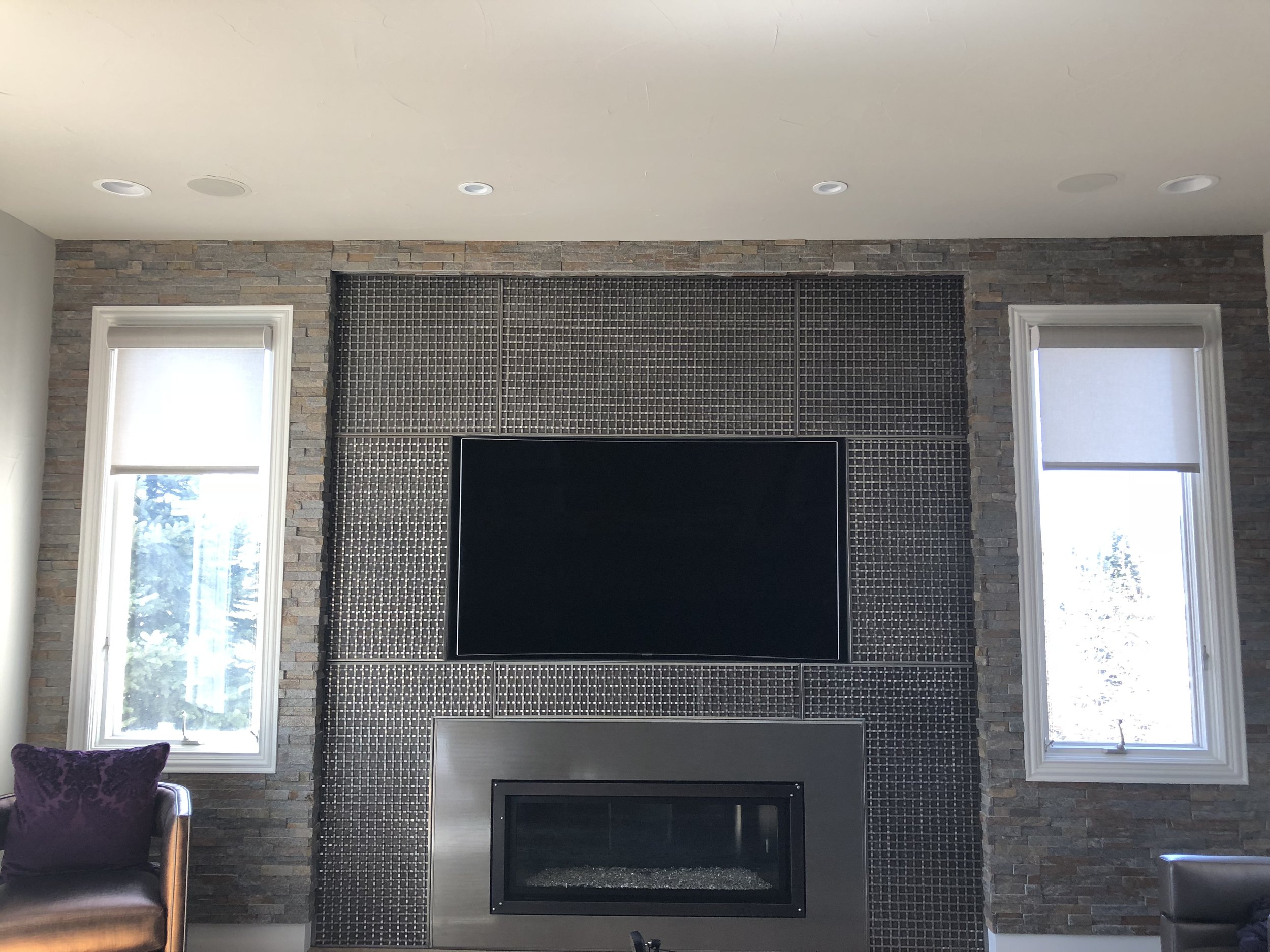 Gau_kitchenfireplace.jpeg