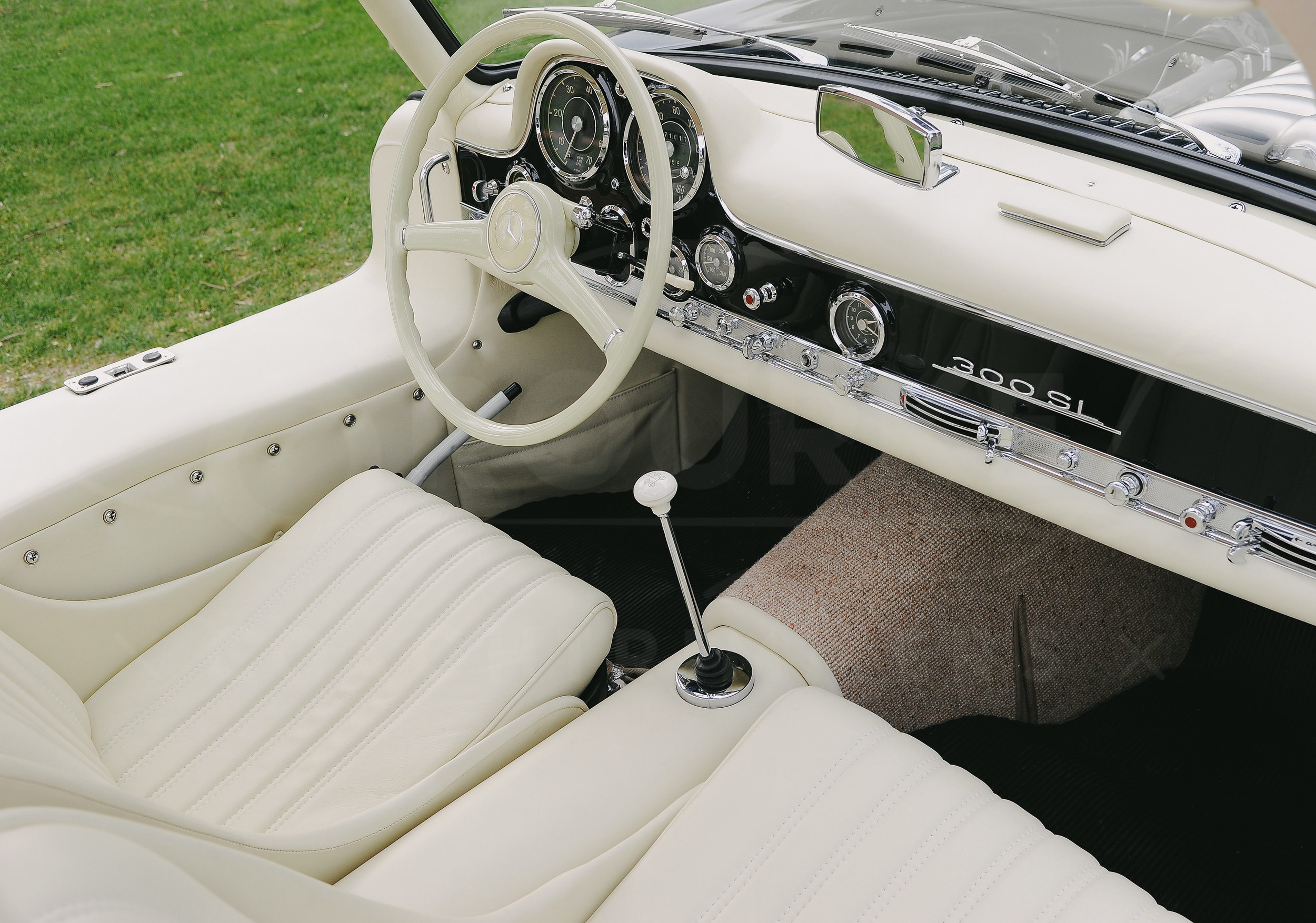 o-rourke-coachtrimmers-mercedes-gullwing-300-sl-3.jpg
