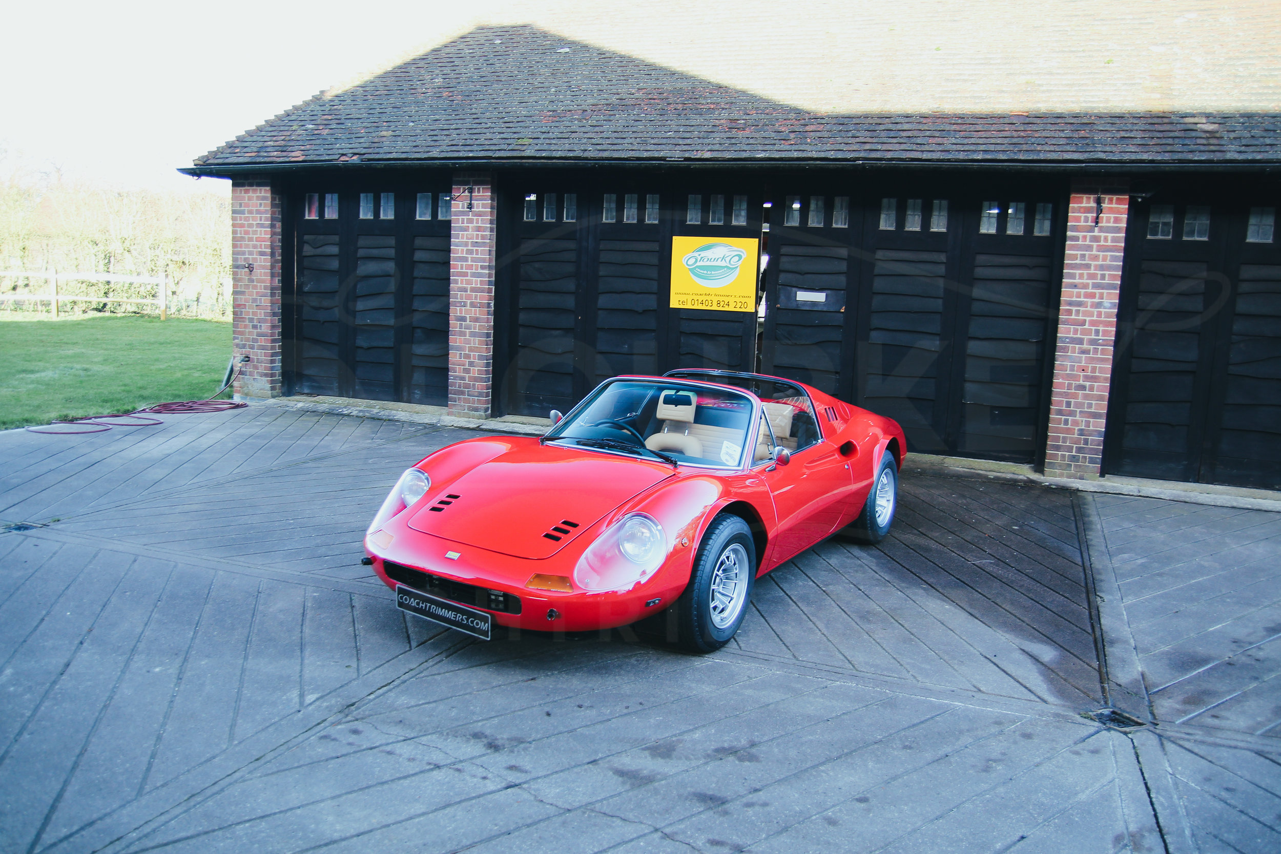 Ferrari 246 Dino GTS Flairs and Chairs