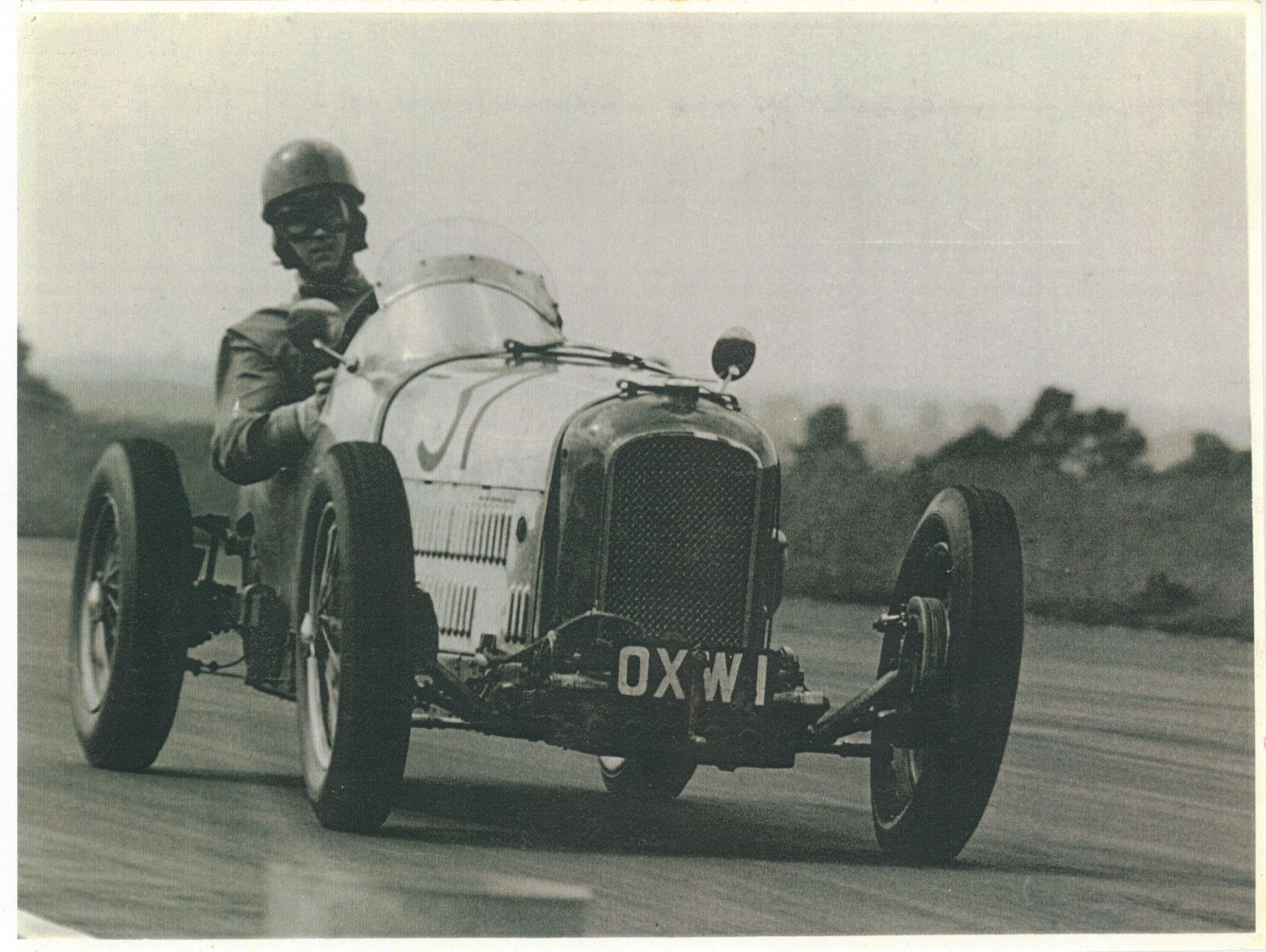 Tozer racing at Silverstone 1954.