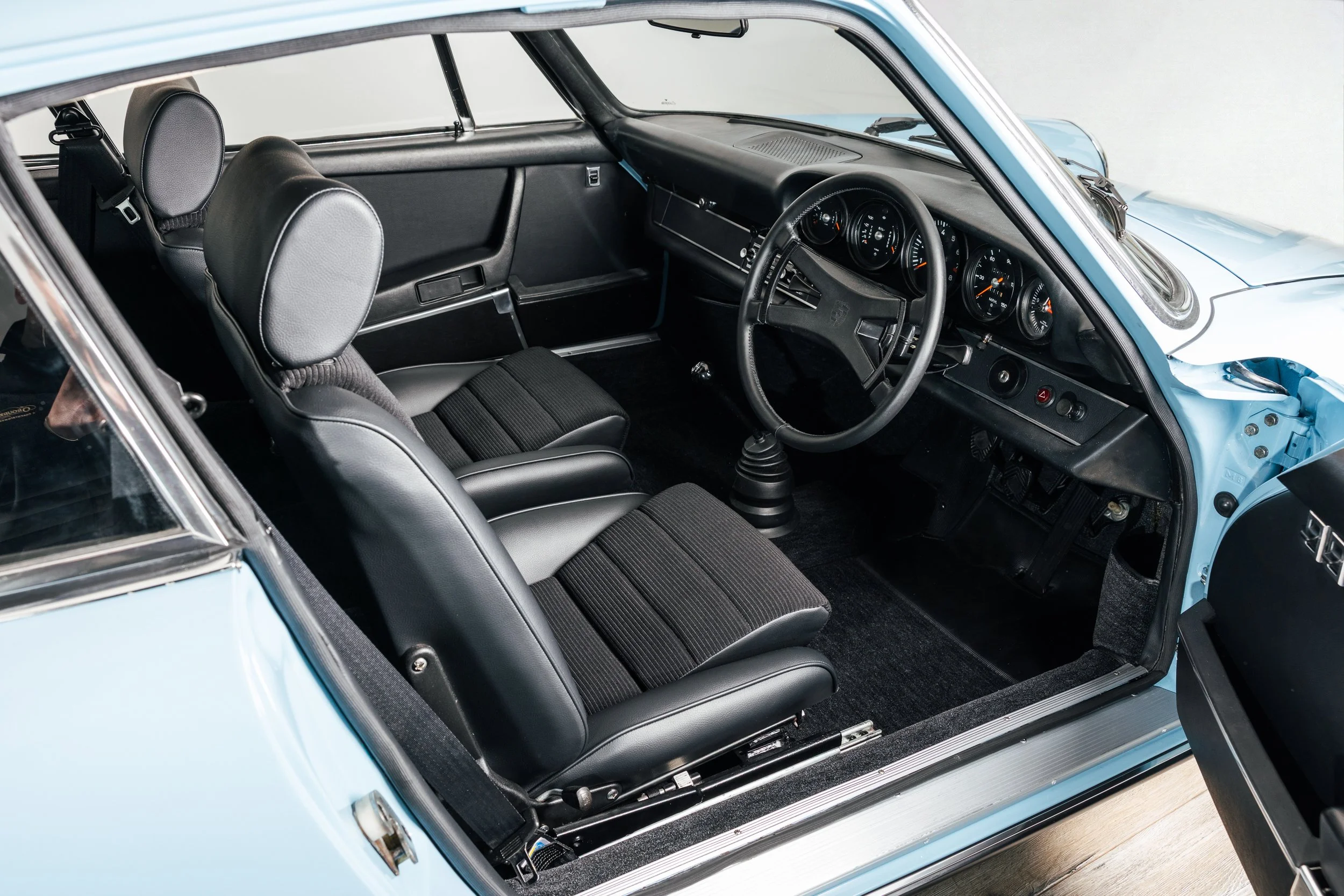 Porsche 2_0001_Layer 1.jpg