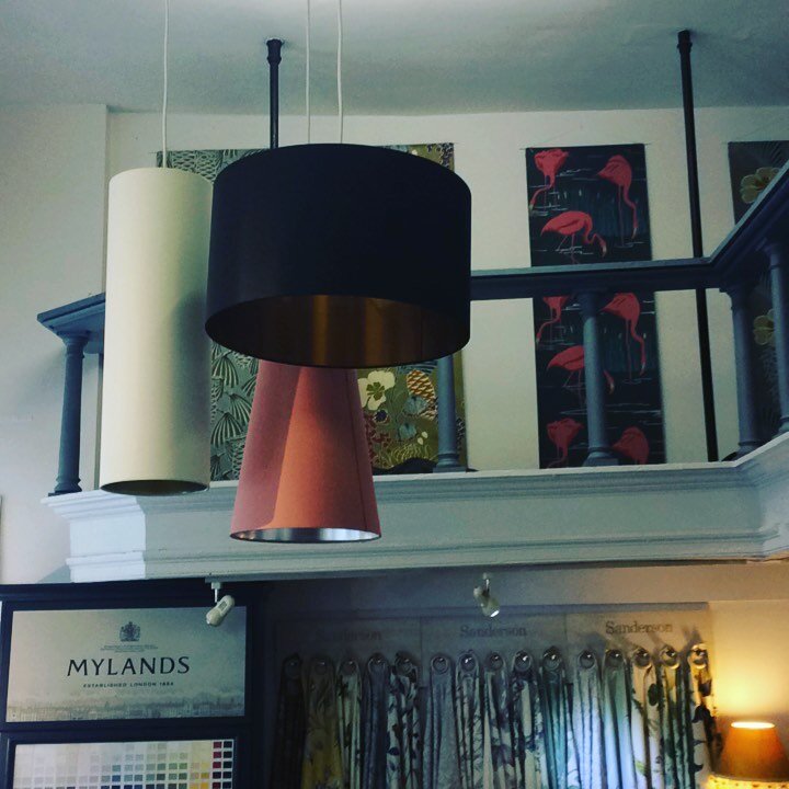 Yes we make bespoke lampshades in the colour of your choice.
We recover lampshades too.
Pop into the showroom Tuesday-Saturday 12pm-4pm or Mornings for a personal consultation email curtainsbyrae@gmail.com #battlehighstreet @battlehighstreet