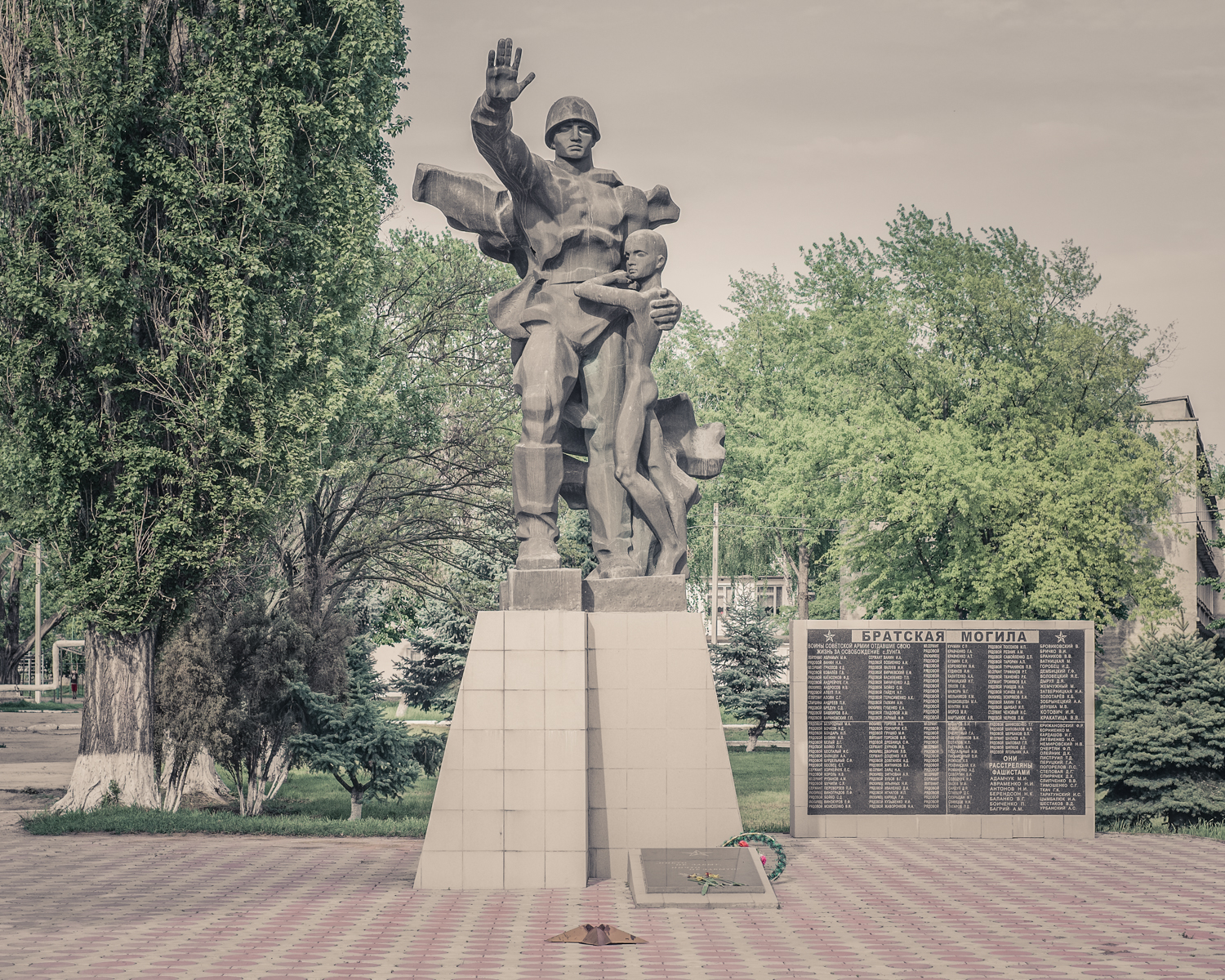 monument-4082.jpg