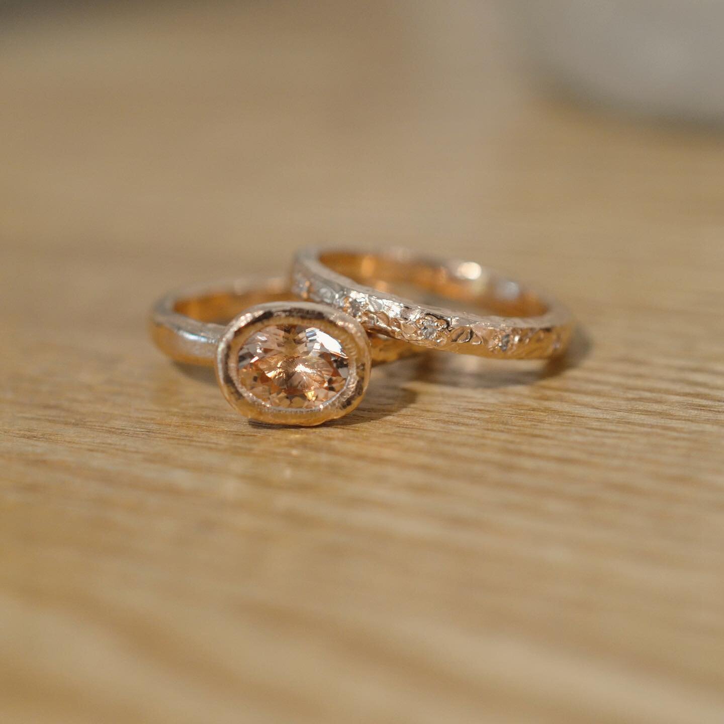 Morganite and recycled diamonds from an old ring all set in rose gold, the perfect pairing 
.
.
.
.
.
#miachicco #handmade #madeinaustralia #sustainable #unique #design #goldsmith #gold #lovegoldlive #futureheirlooms #amorajoyas #gemstone #diamonds #