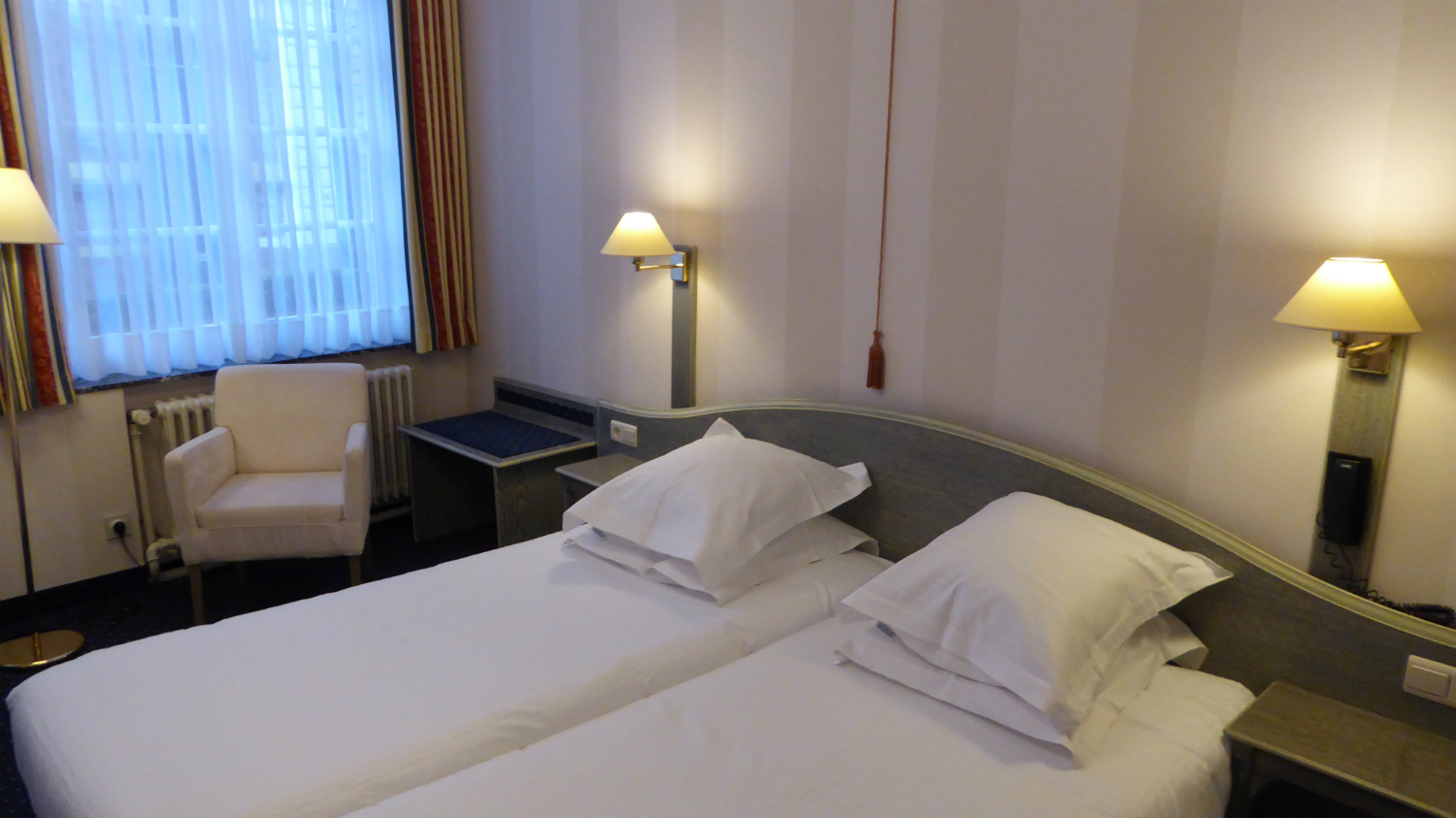 P1020574A.jpg
