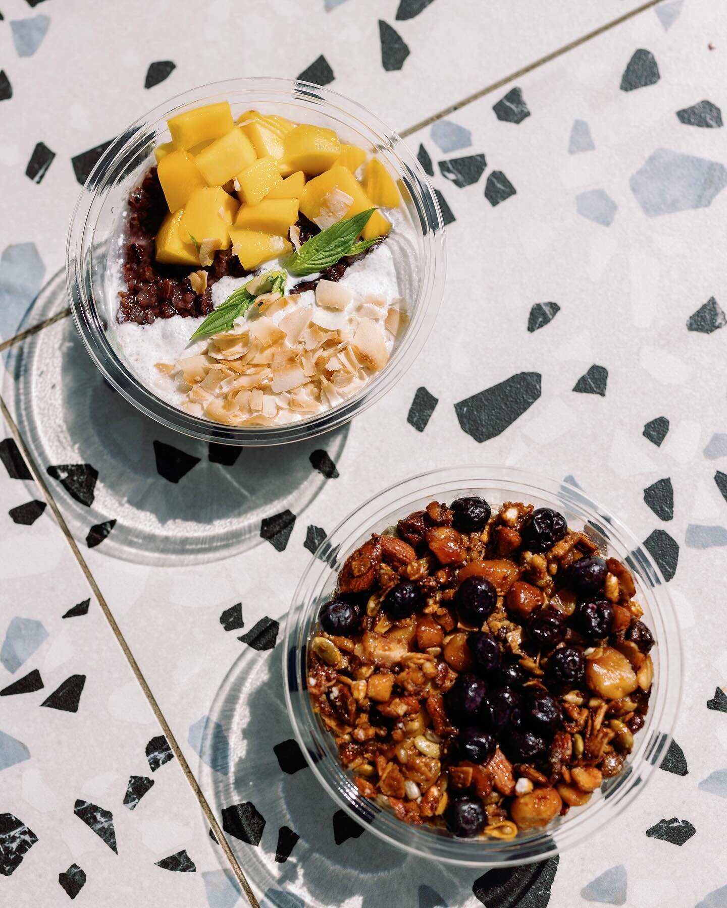 What&rsquo;s your pick? Coconut Mango Sticky Rice or Chia Pudding?

#daisies #daisiescottesloe  #perthisok #urbanlistperth #cottesloe #perthgrub #pertheats #perthcoffee #supportlocal #perthstagram