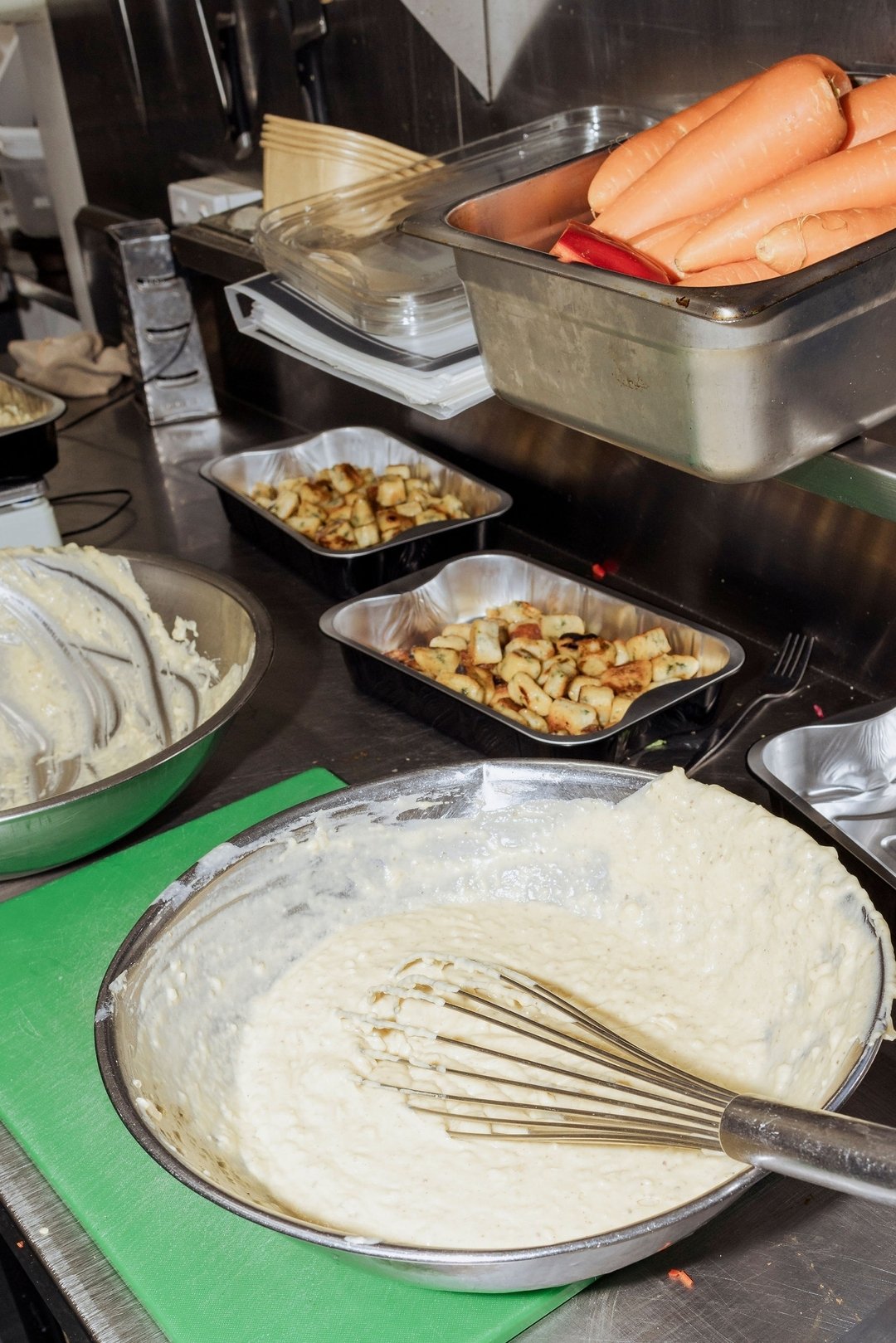 Behind the scenes, where all the magic happens to bring you your favourite Daisies dishes every day.

See you tomorrow from 6 - 4. 

#daisiescottesloe