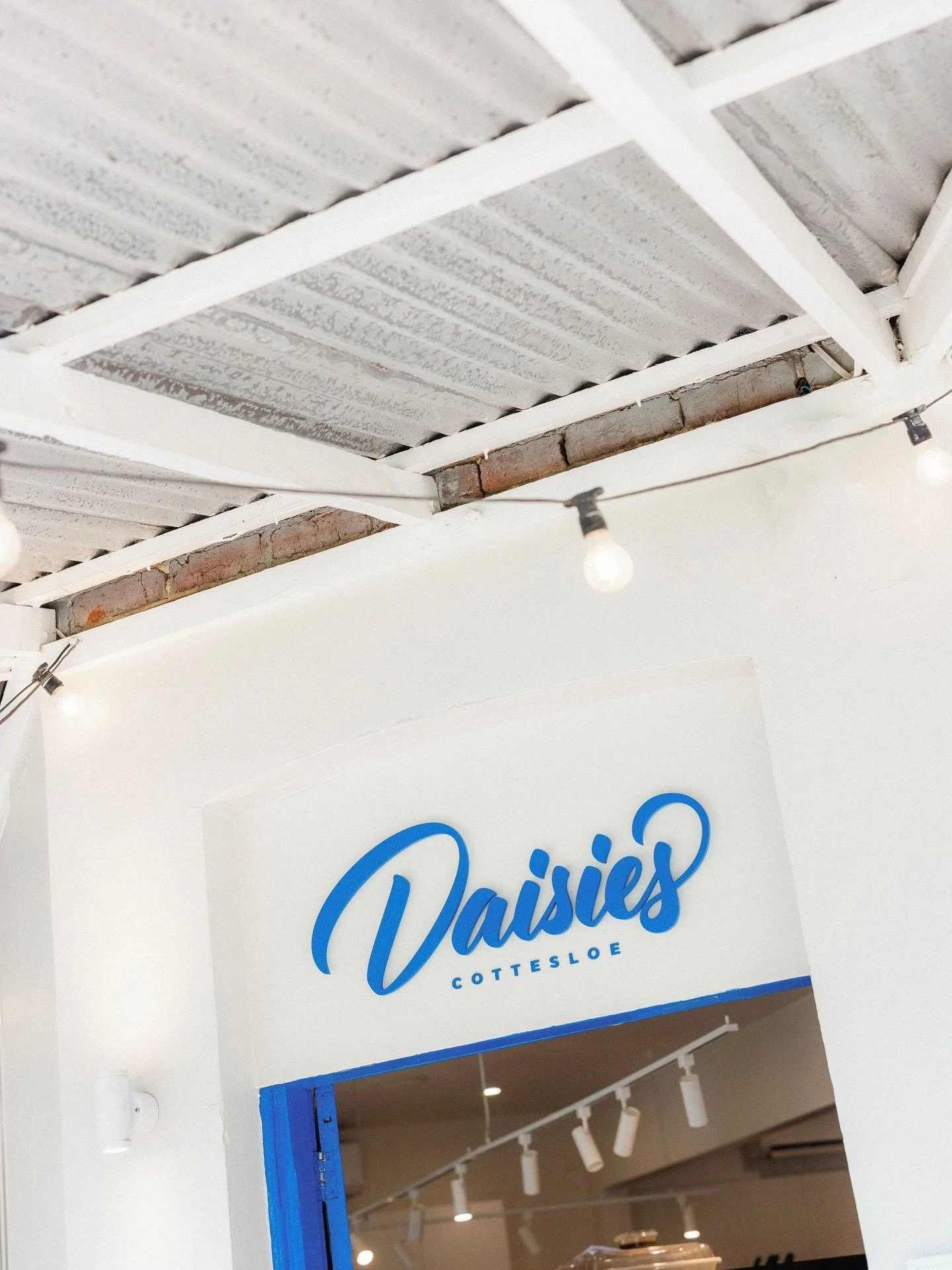 Your specialty corner deli, open all long weekend. pop in for coffee, stay for deli favourites, and stock up for the days you don&rsquo;t want to cook.

Saturday + Sunday 
6:30 - 4

Monday 
6:30 - 2