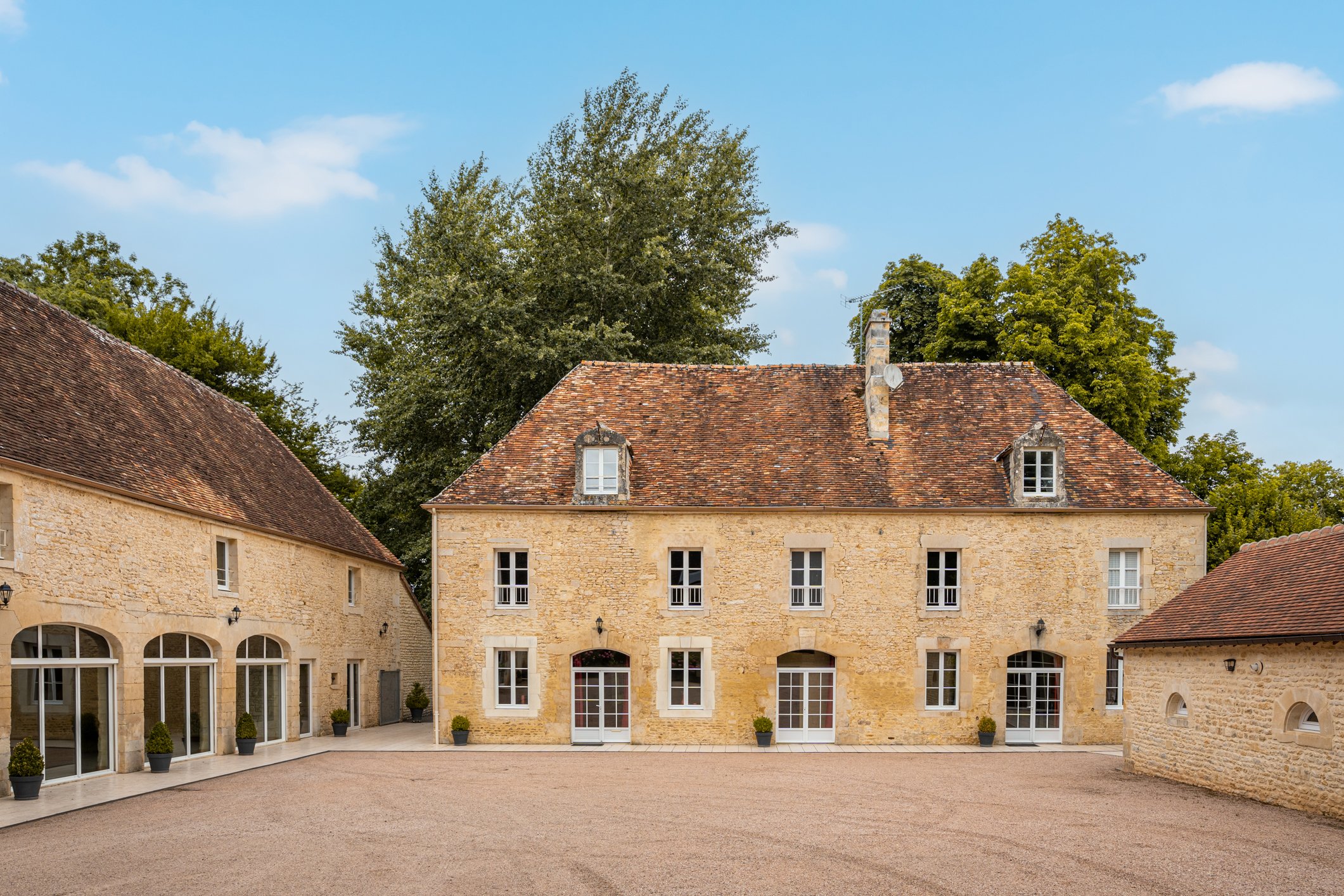 La cour intérieure du domaine