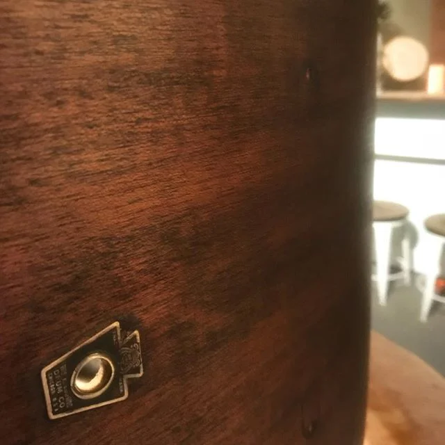 1 August 2018 &bull; #DB01
First coat of stain on the 1937 Ludwig #bass #drum #bassdrum #music #percussion #ludwigdrums