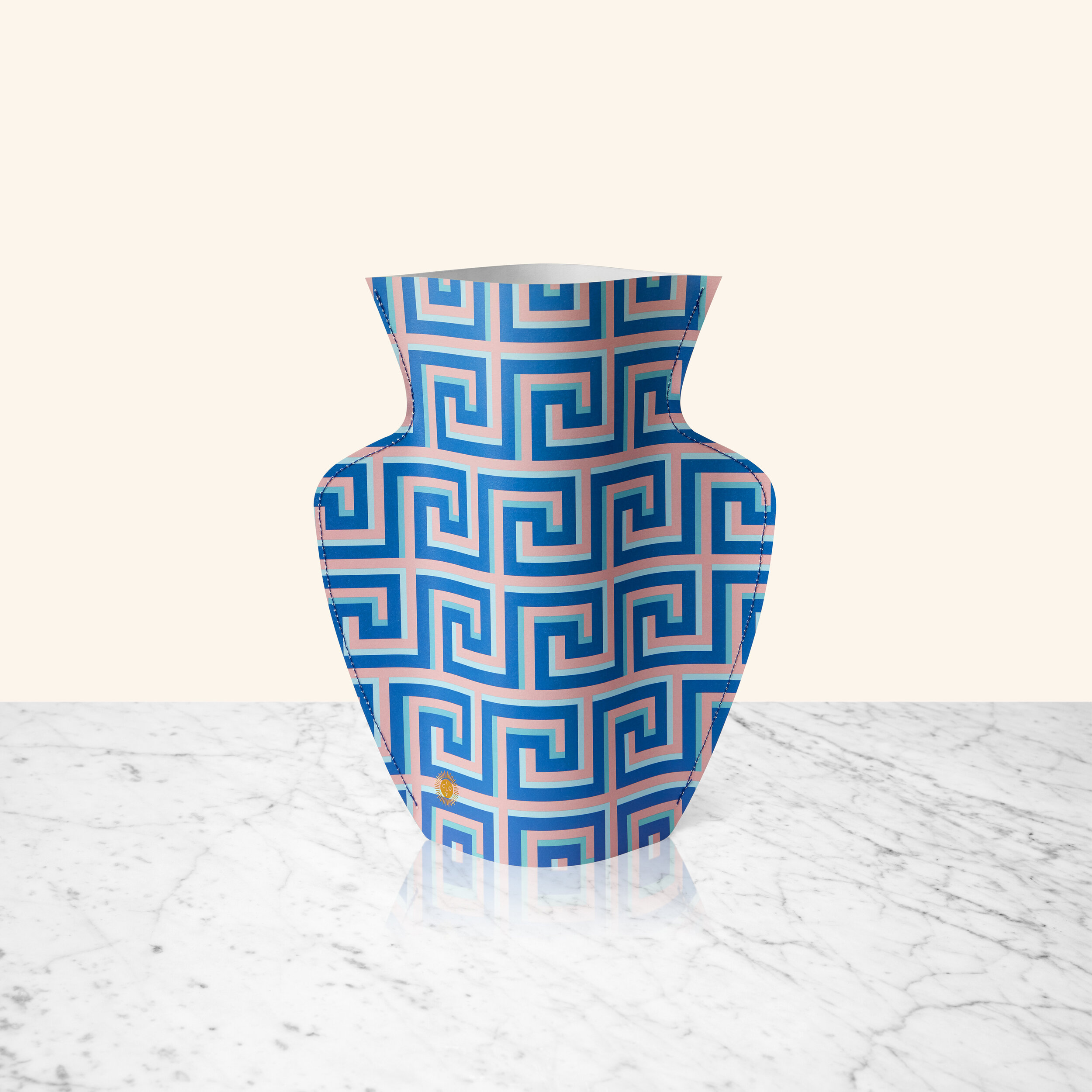 Octaevo_PaperVase_Icarus_Blue_Product_01.jpg