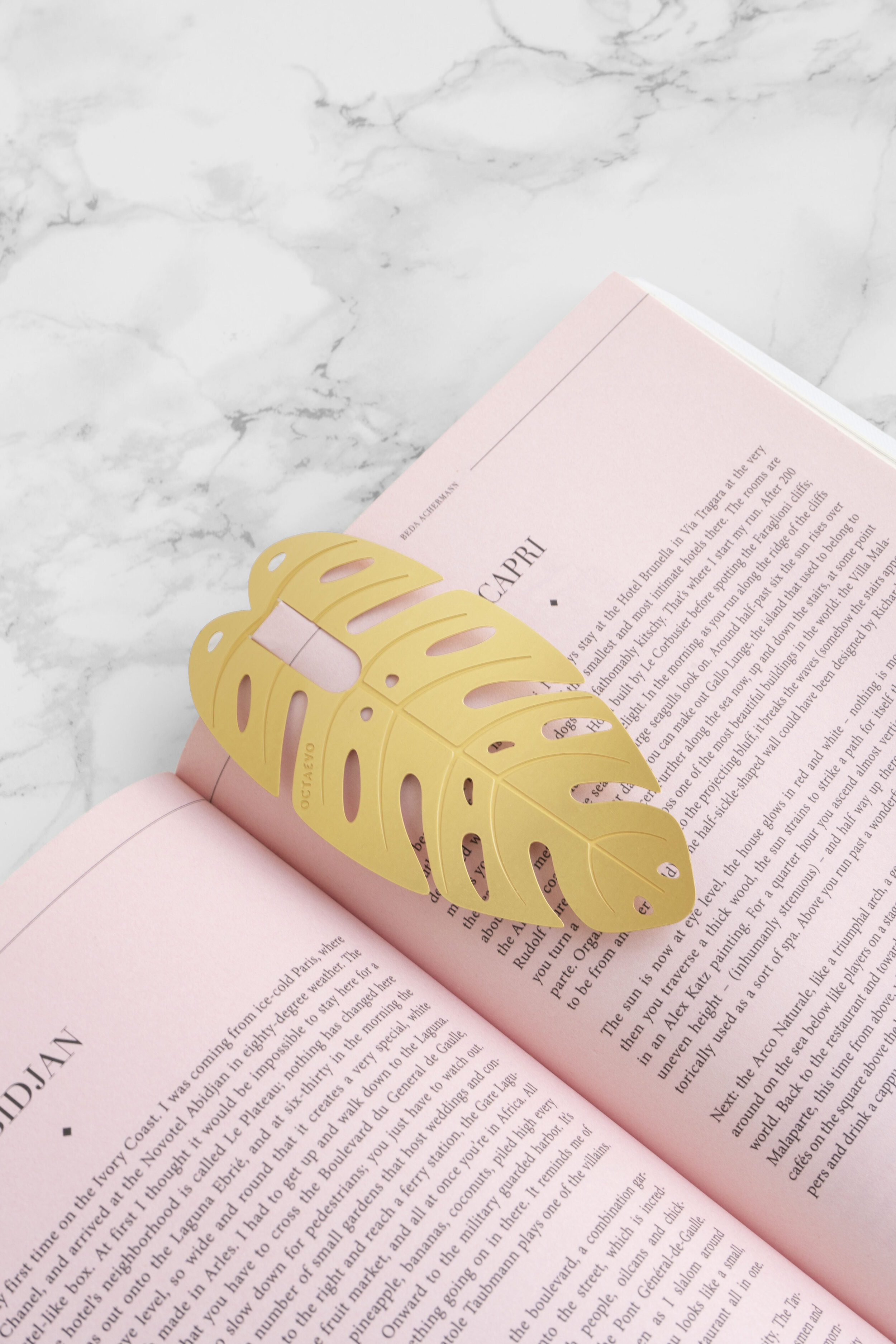 Octaevo_Bookmarks_Capri_Brass_03.jpg
