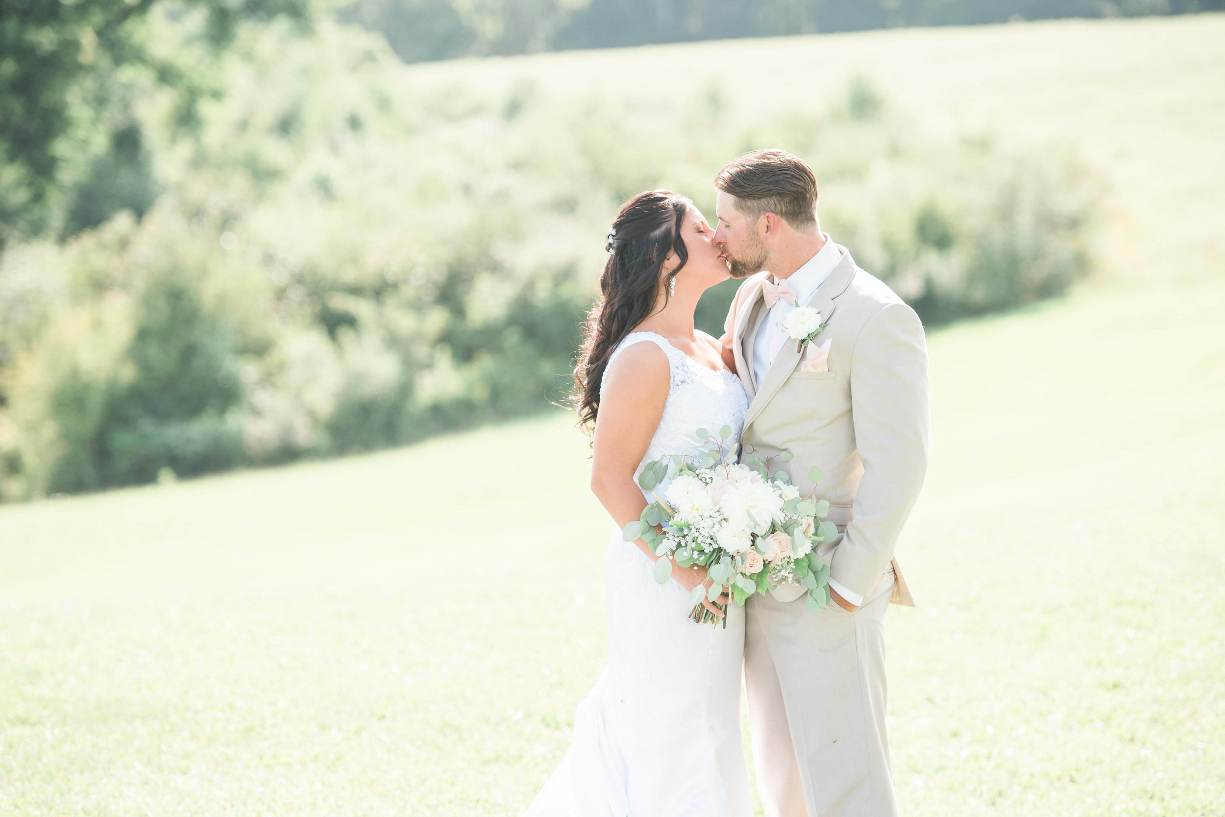 pittsburgh wedding photographer white barn wedding