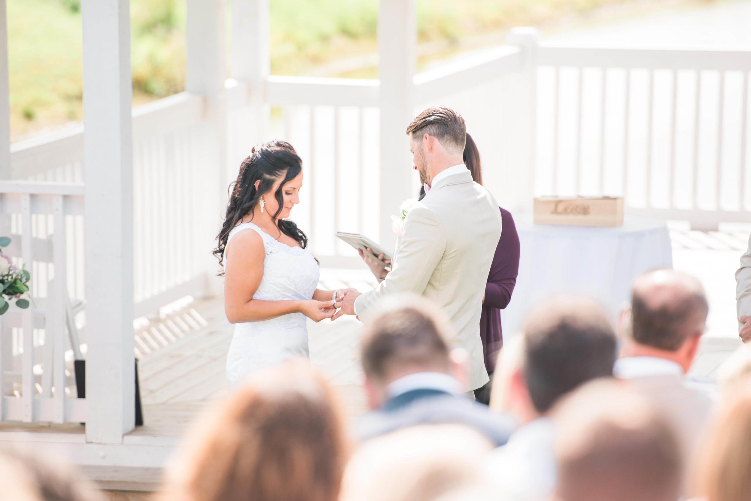 pittsburgh wedding photographer white barn wedding