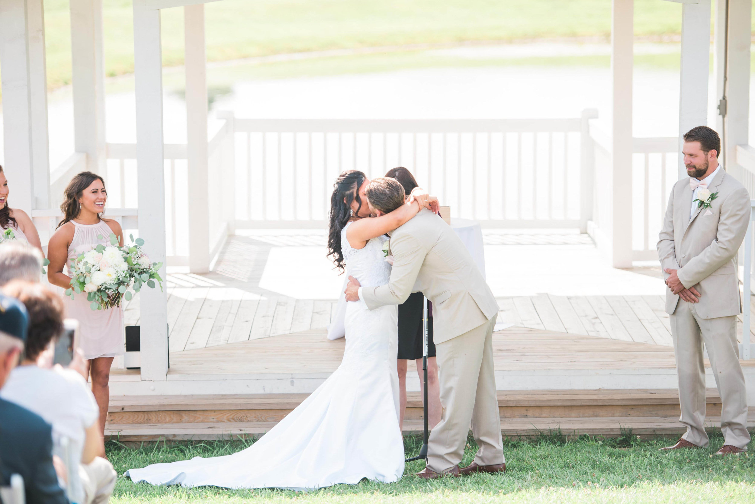 pittsburgh wedding photographer white barn wedding