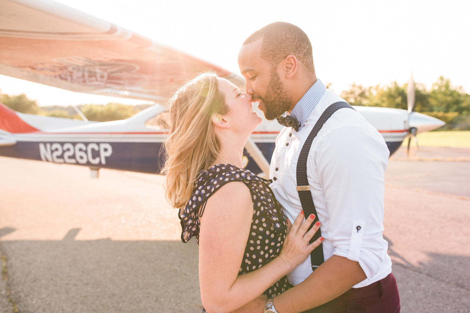 pittsburgh wedding photographers airport photoshoot 