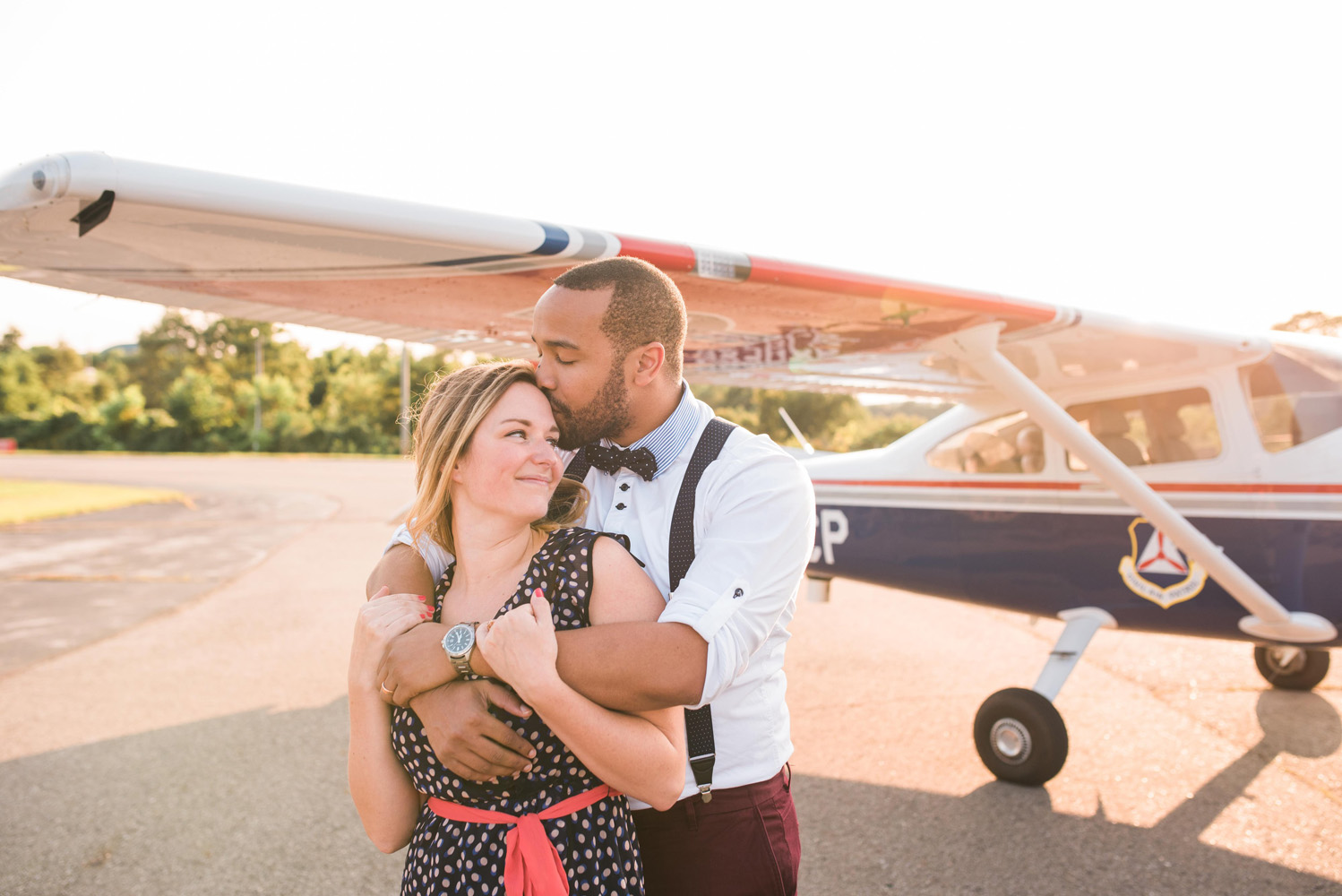 pittsburgh wedding photographers airport photoshoot 