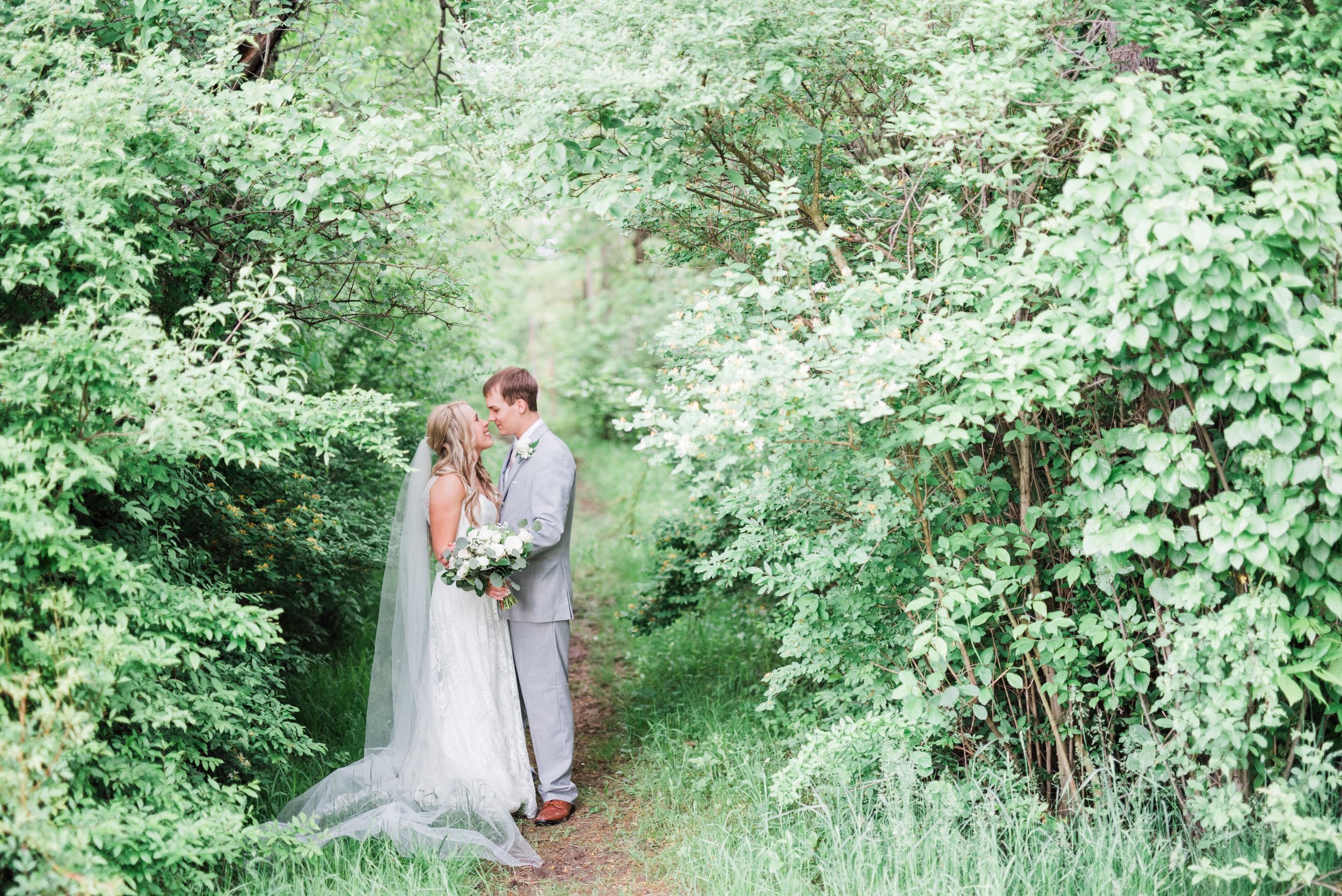 pittsburgh wedding photographers richland township barn