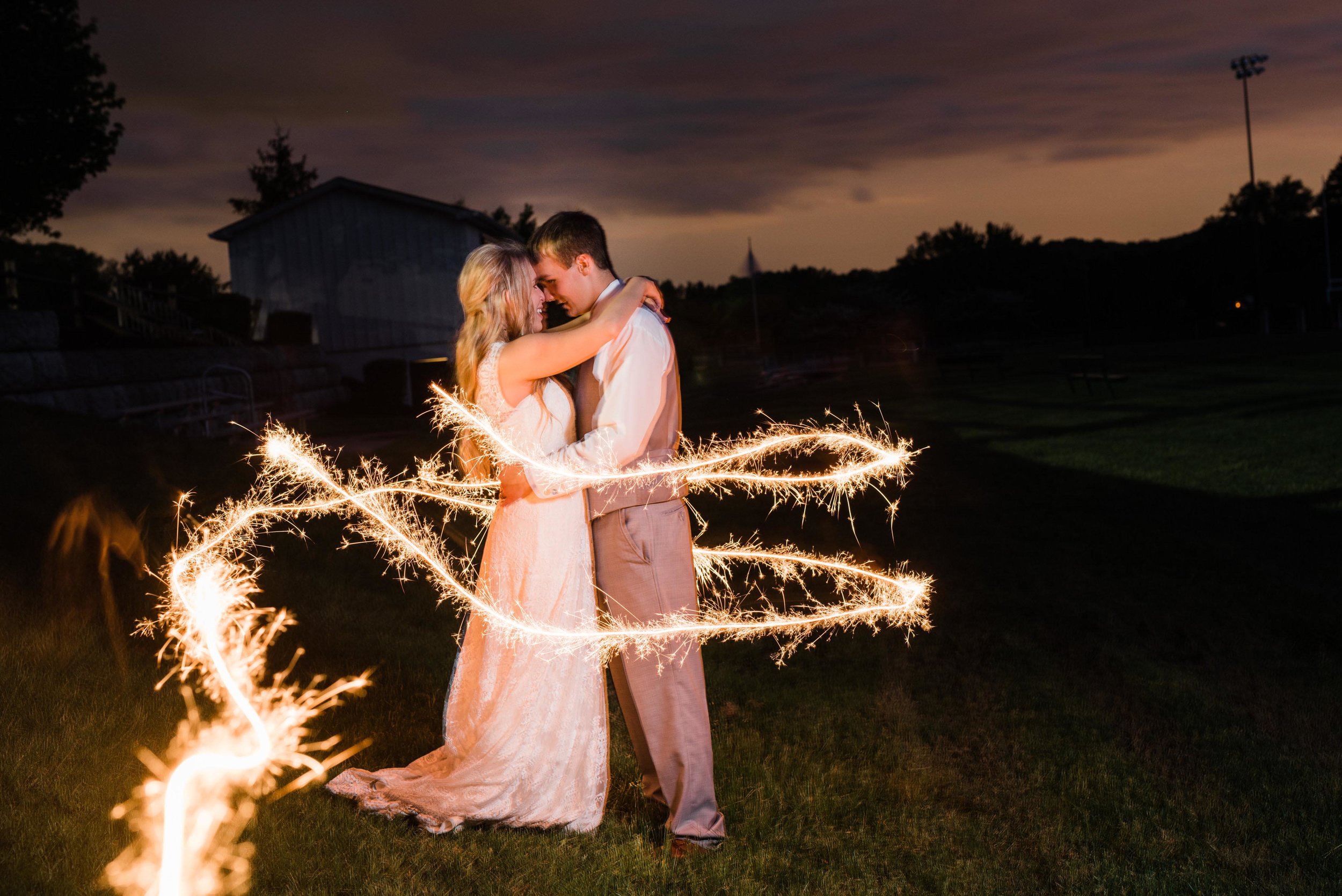 pittsburgh wedding photographers richland township barn