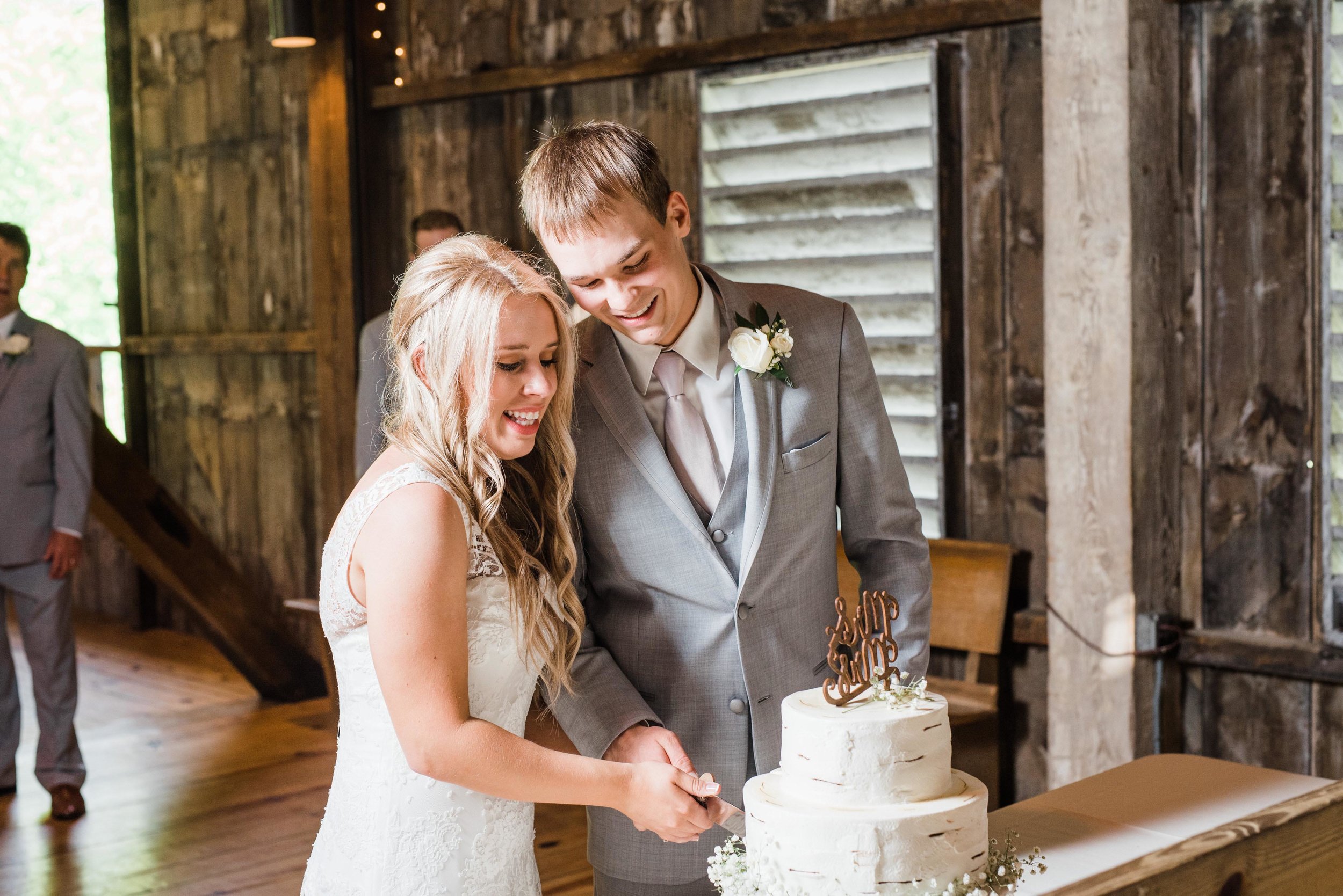 pittsburgh wedding photographers richland township barn
