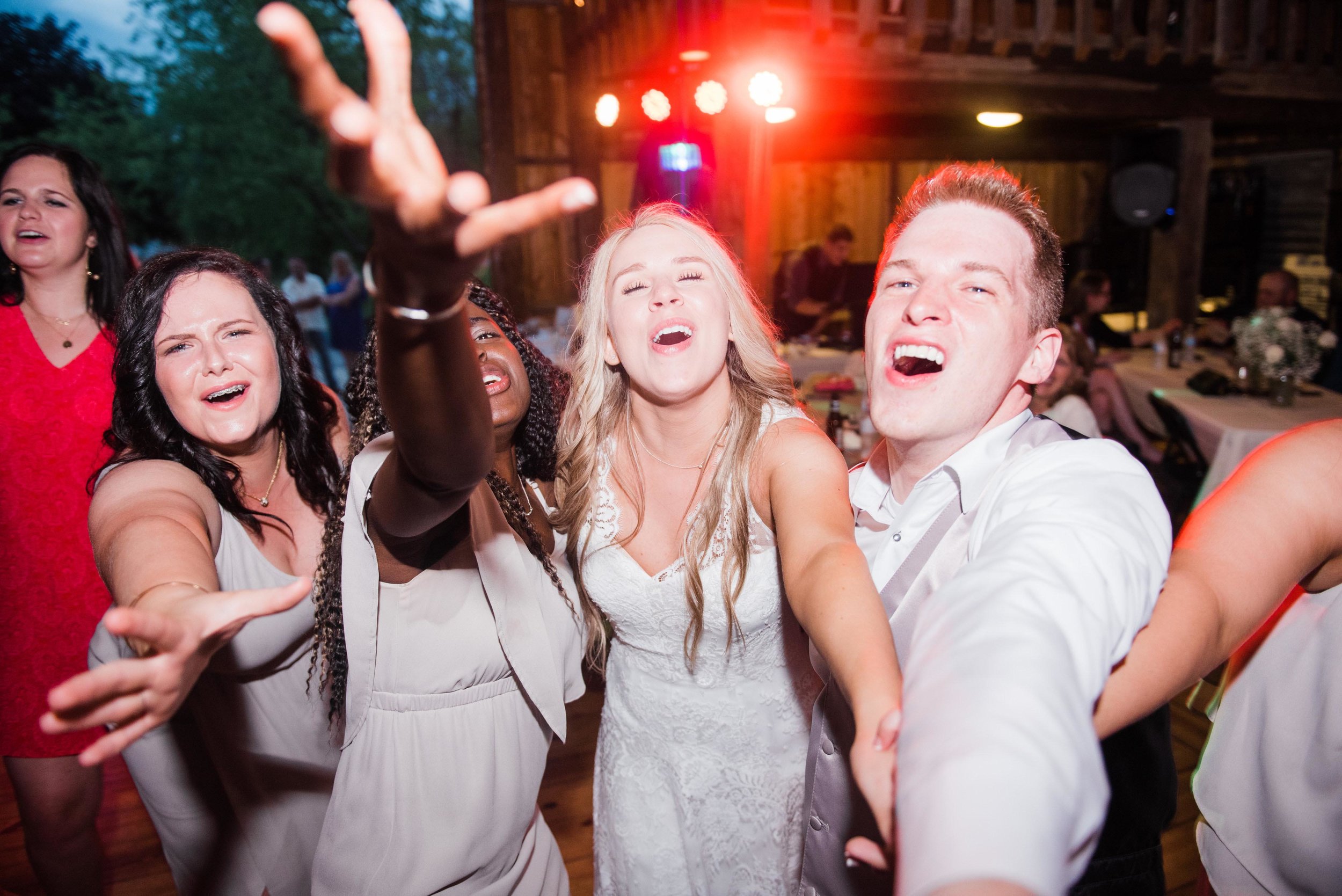 pittsburgh wedding photographers richland township barn