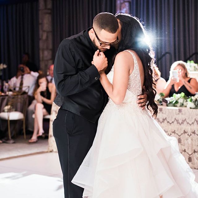 I love a good first dance.
.
.
.
.
.
.
.
. 
#weddinginspo #burghbrides #pittsburghweddingphotographer #pittsburghweddings #pghwedding #pittsburghphotographer #burghphotog #weddingphotos #pittsburghcouple #burghwedding #wedding #huffpostweddings #wedd