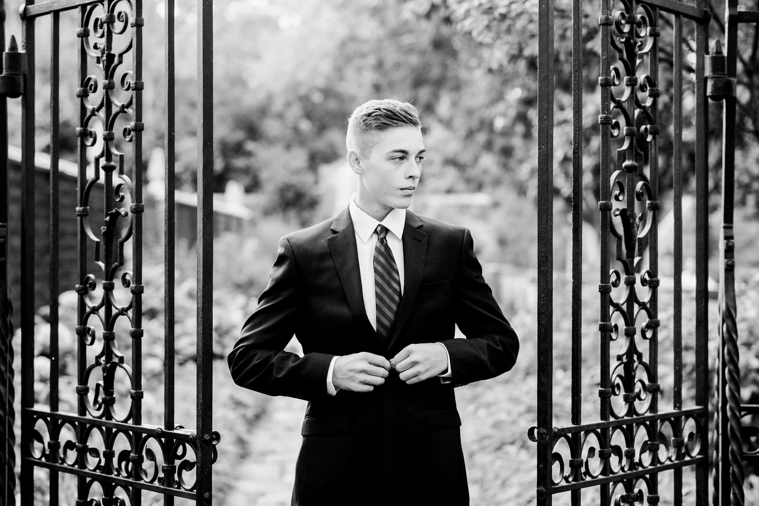 Pittsburgh Senior Photographer Mellon Park