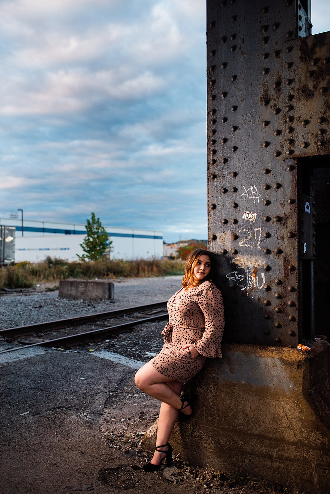 senior session in the strip district