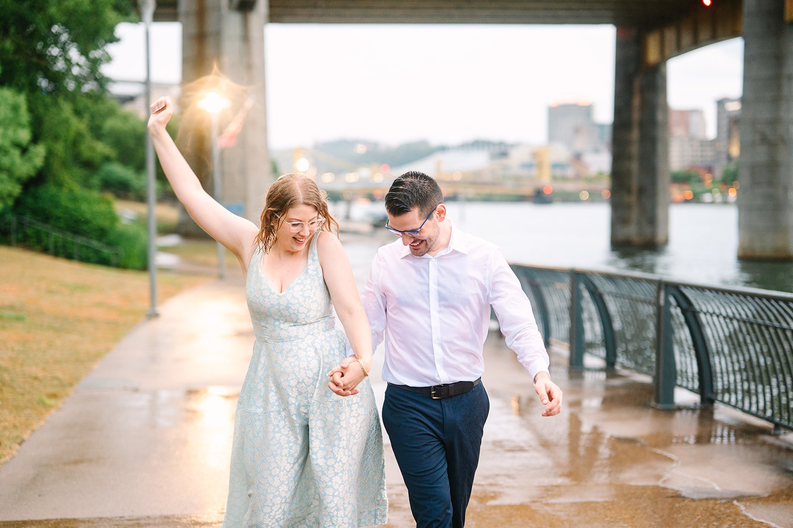 pittsburgh rainy wedding engagement photographer