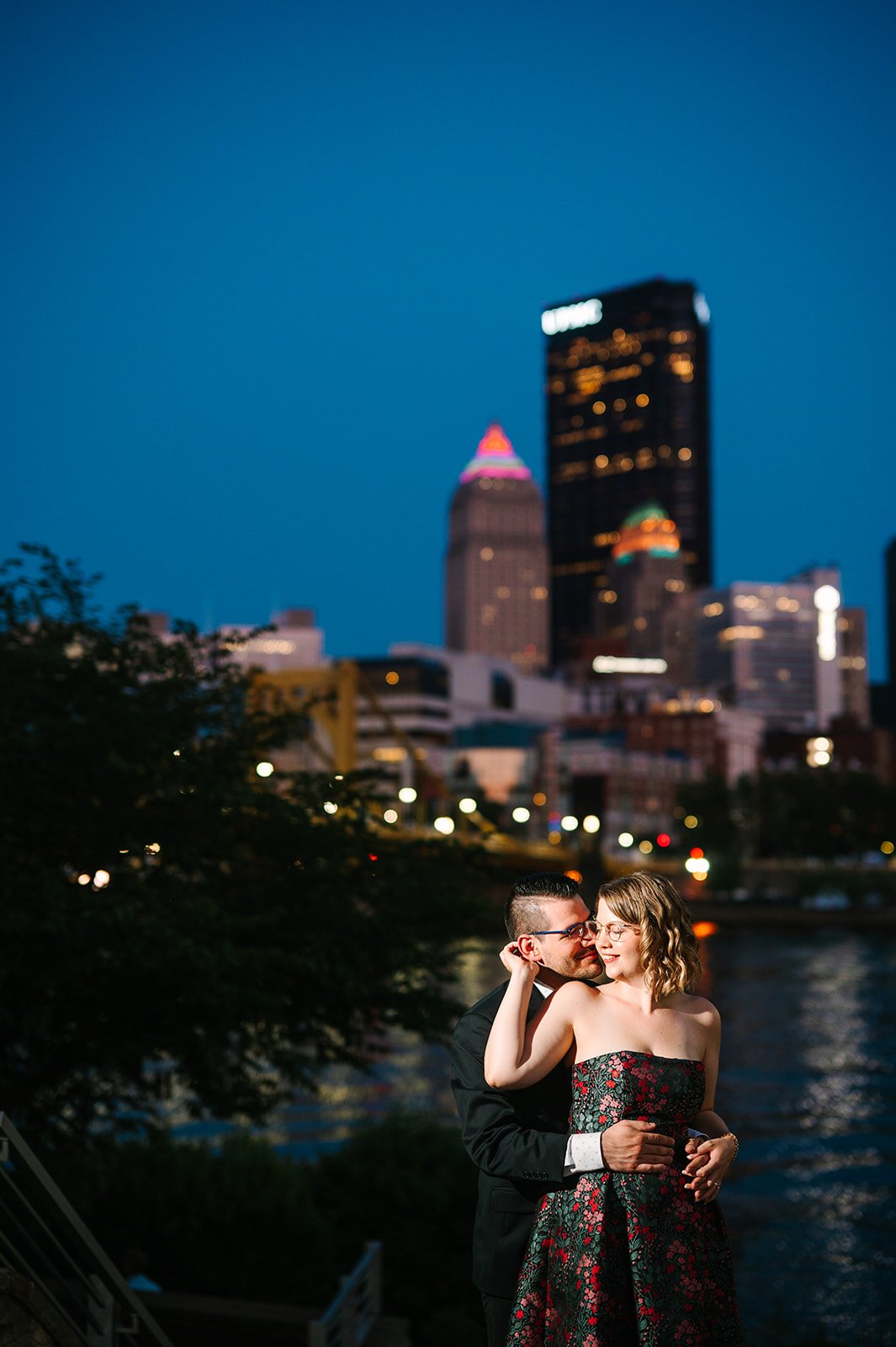 pittsburgh rainy wedding engagement photographer