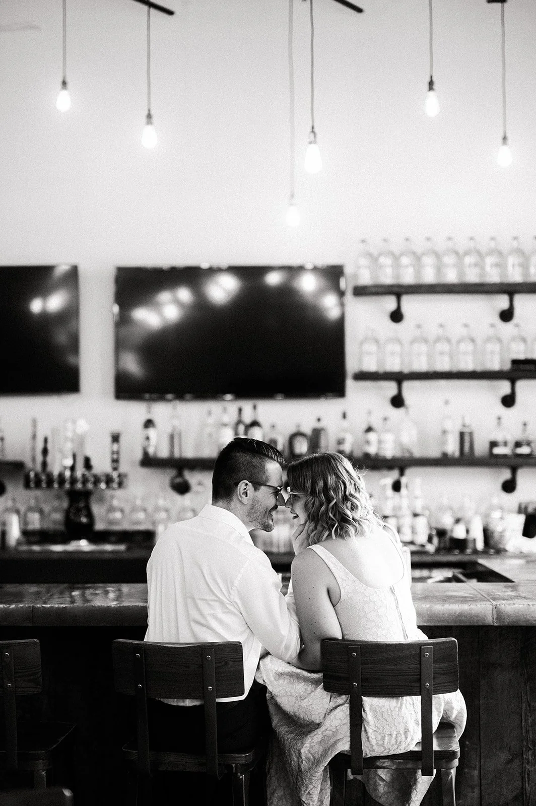 bar engagement photos pittsburgh