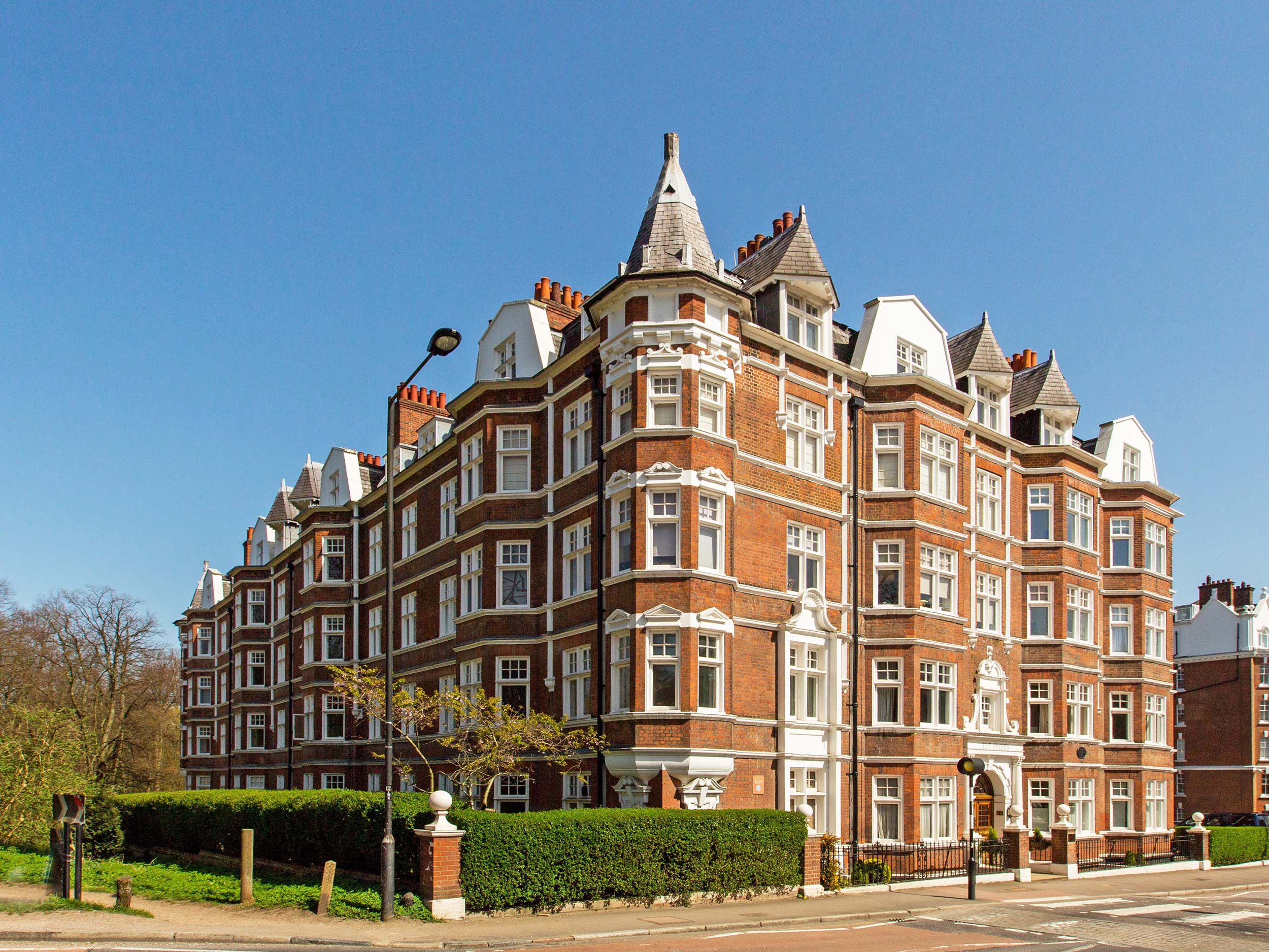The Pryors, NW3