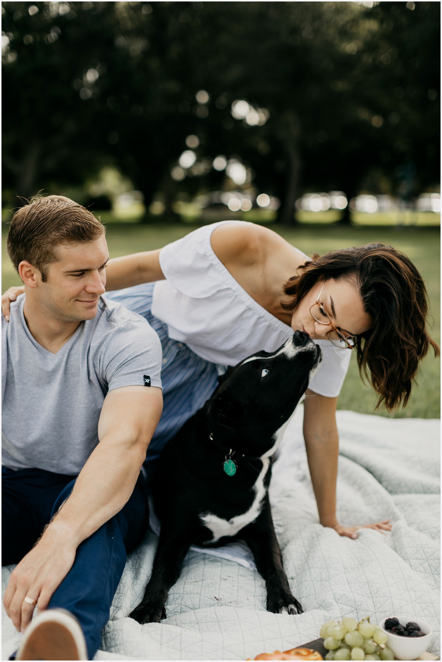 Couple having a picnic at the Bartram Park in Pensacola