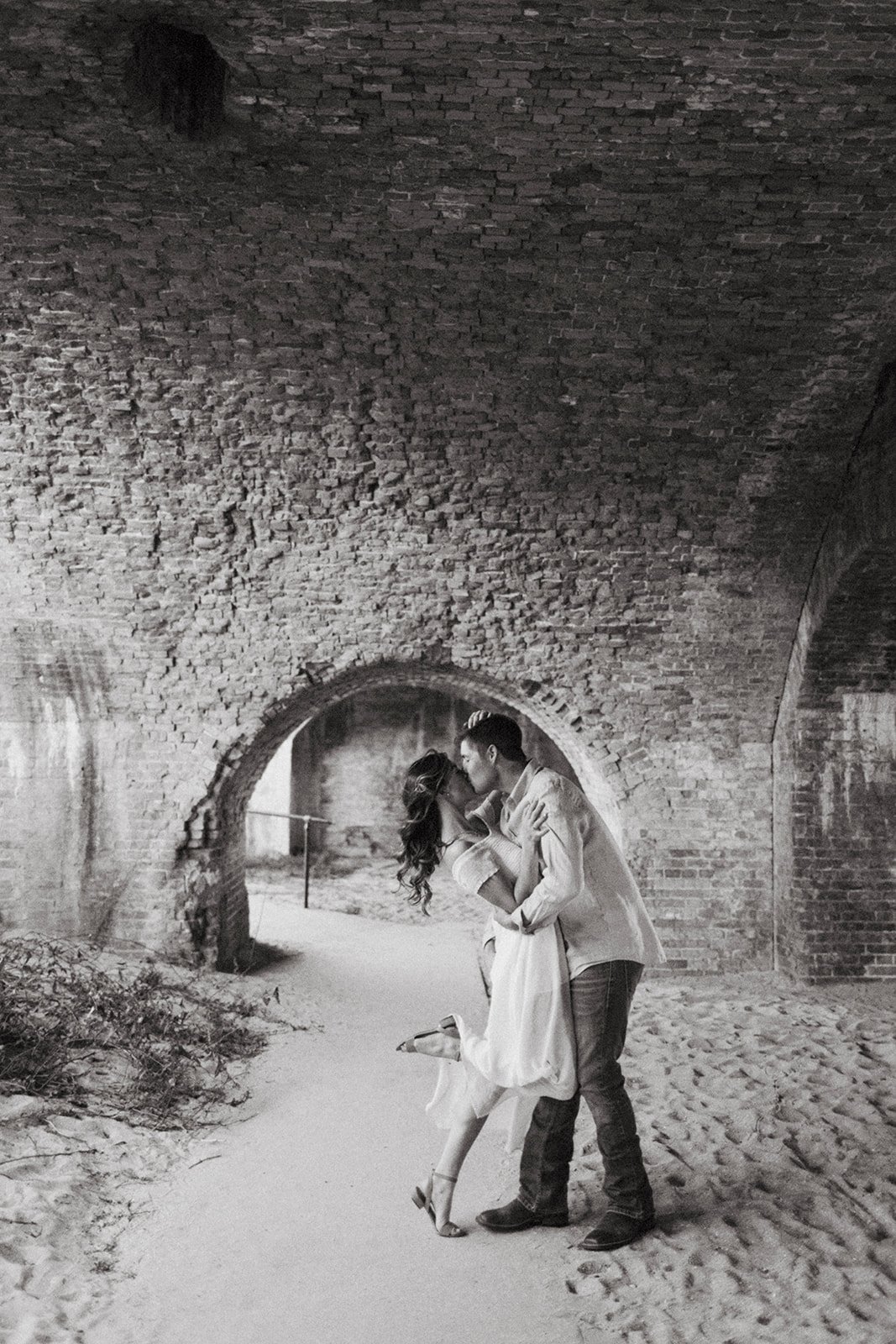 Fort_Pickens_Engagement_Photos-31.jpg