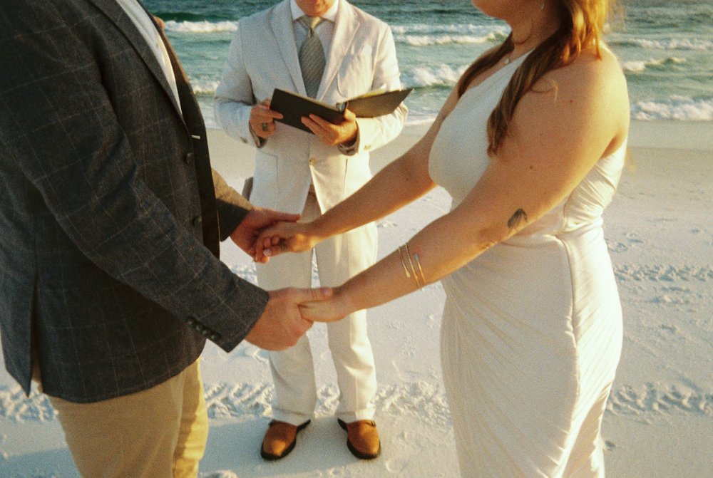 Grayton_Beach_FL_Elopement_Film-33.jpg