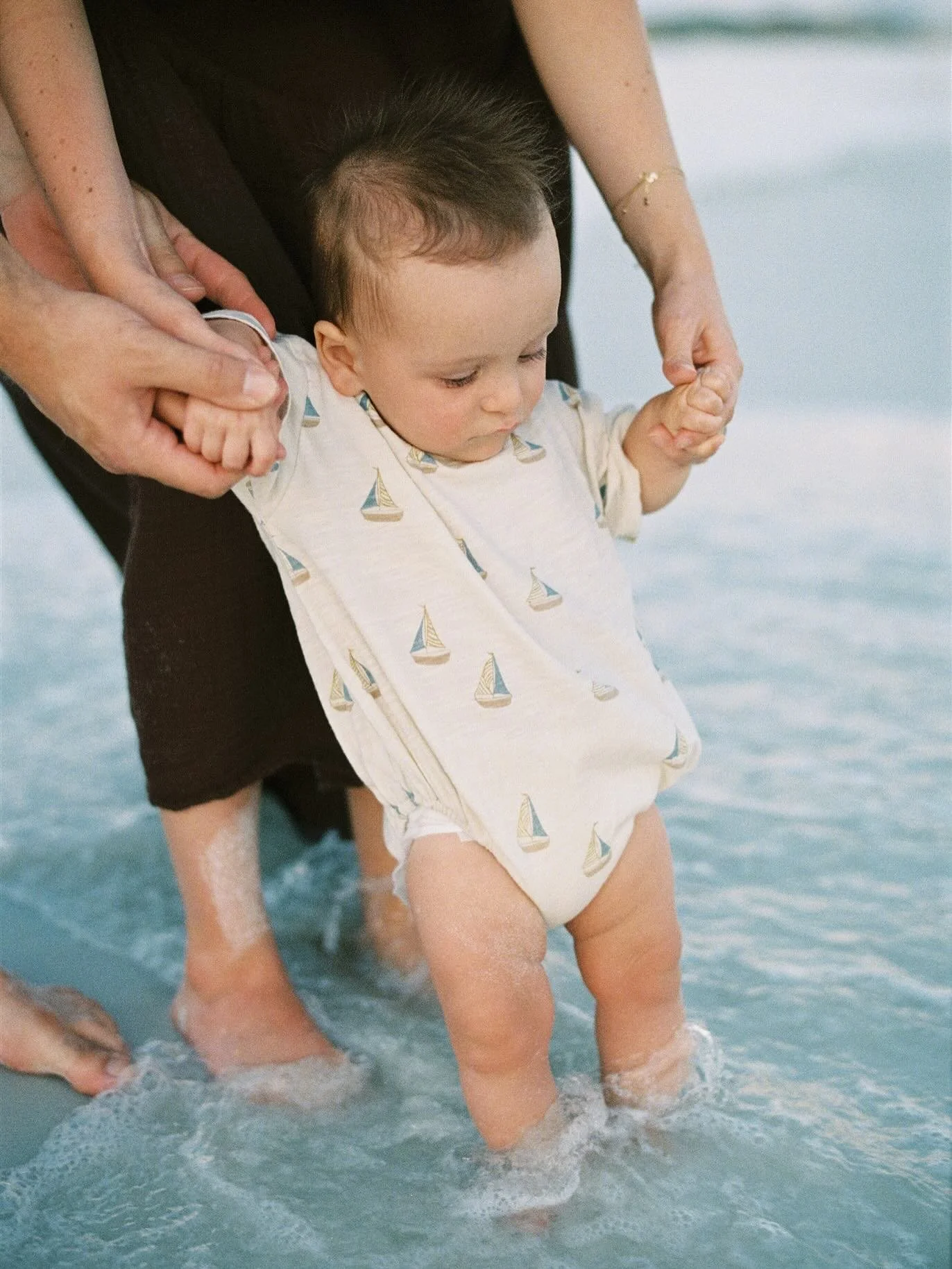 &bull; WATERCOLOR &bull; Photos shot on film are just more nostalgic. Add a baby in the mix and it&rsquo;s pure sweetness.

#kaylanicolephotos #30afamily #30a #emeraldcoast #30afilmphotographer #30aphotographer #kodakportra800 #kodakportra400 #waterc