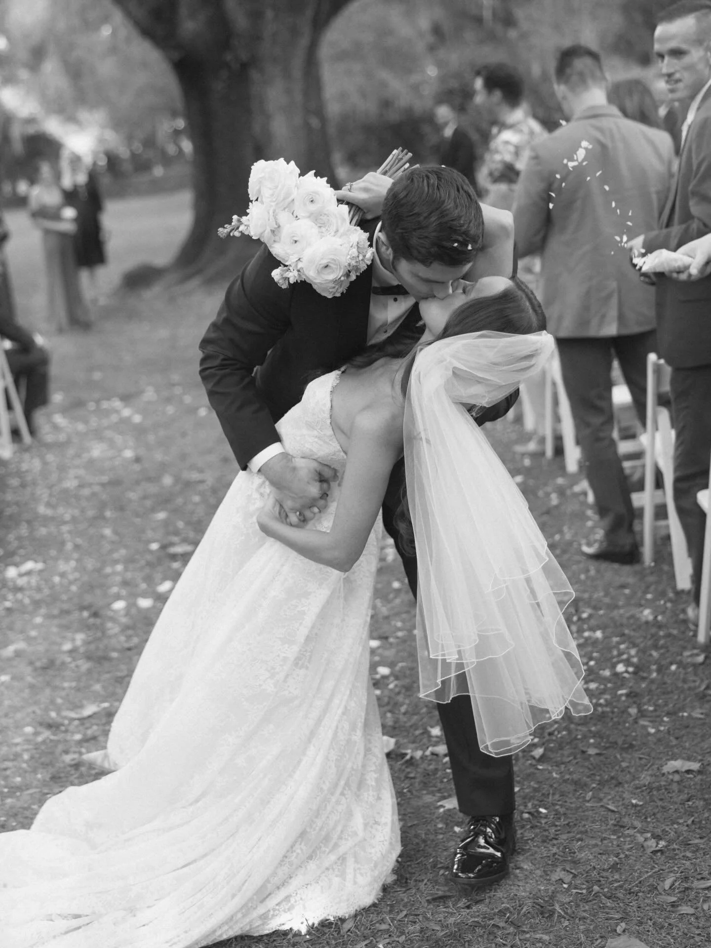 &bull; EDEN GARDENS &bull; Timeless, classic, candid, editorial, fun&hellip; just a few words that I&rsquo;d use to describe this wedding. Ooh, let&rsquo;s add gorgeous to the list too.

Photography: @kaylanicolephotos
Rentals: @destineventrentals
We