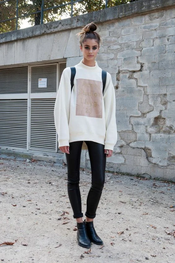 Yoga Pants And Sweatshirt Online 