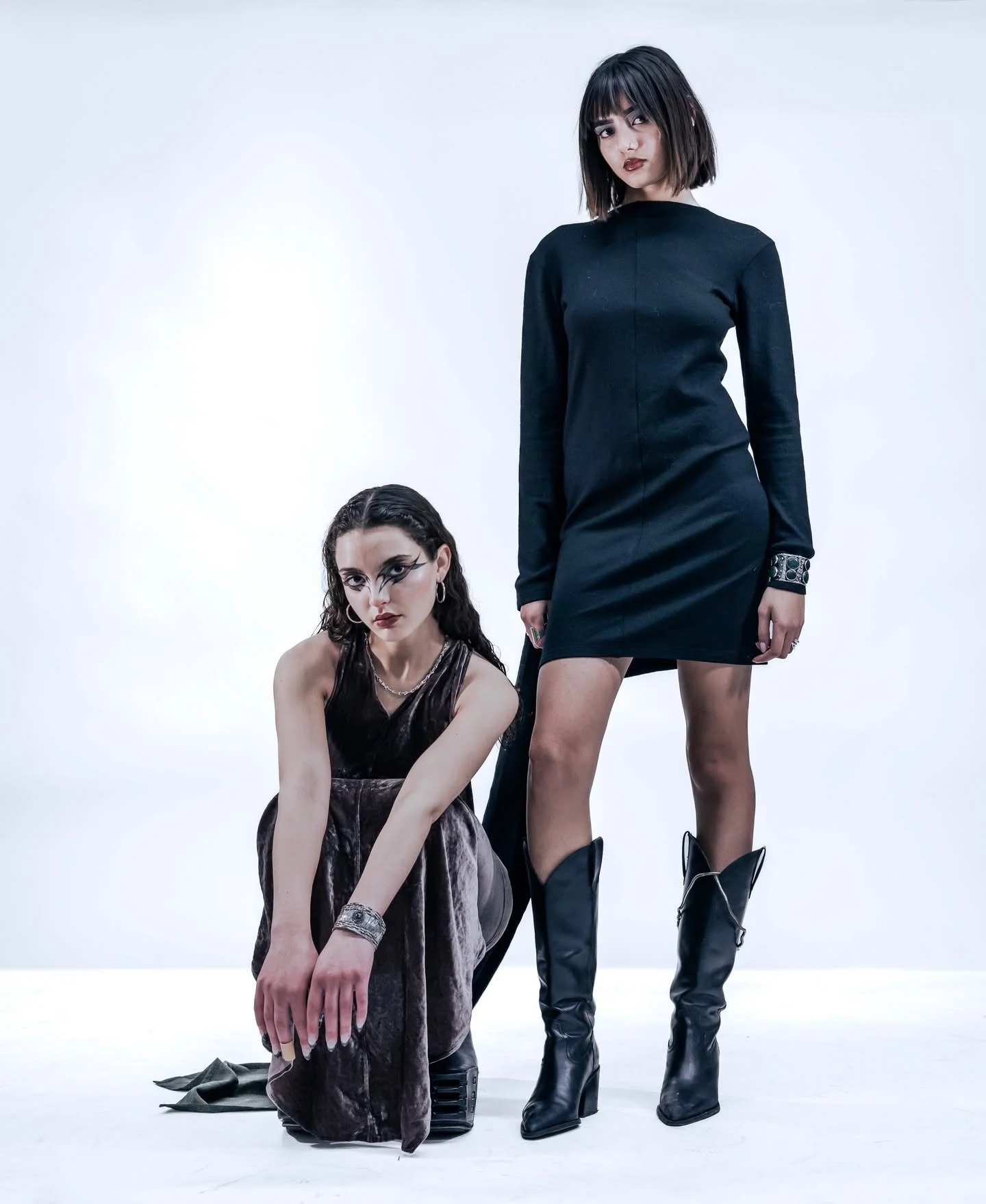 Future: technological, liquid, desire, danger, transcendence
//
Creative Director: Elias Xiwei Fan
Styling Director: Shelly Rood Kelner
Photographer: Alessandra Esquivel @a.es__photography 
Stylist: Grace Jordan-Weinstein
Makeup Artist: Tiger Lee
Mod