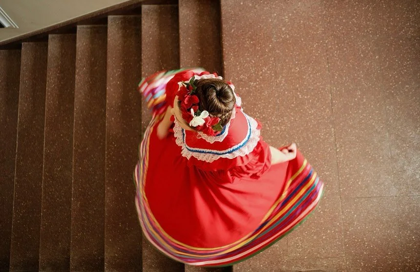Ballet Folkl&oacute;rico 💃🏽🌹

//
The Mosaic Issue 
Creative Directors: Grace Jordan-Weinstein and Keya Soni Chaudhuri 
Photographer: Jonathan Rho
Assists: Isabella Hernandez, Jacqueline Le, Sarah Yoo
Models: Erika Vazquez, Kelly Vogt, Marcela Cano