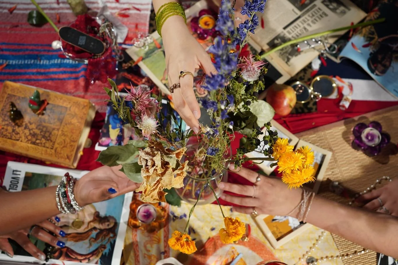 The Eye Has to Travel 🍷📿

//
The Mosaic Issue
Creative Directors: Grace Jordan-Weinstein, Keya Soni Chaudhuri 
Photographer: Savannah Spring 
Photo Assists: Sarah Villamil, Jonathan Rho 
Stylists: Isabella Hernandez, Brett Rogers 
Models: Hannah Nw