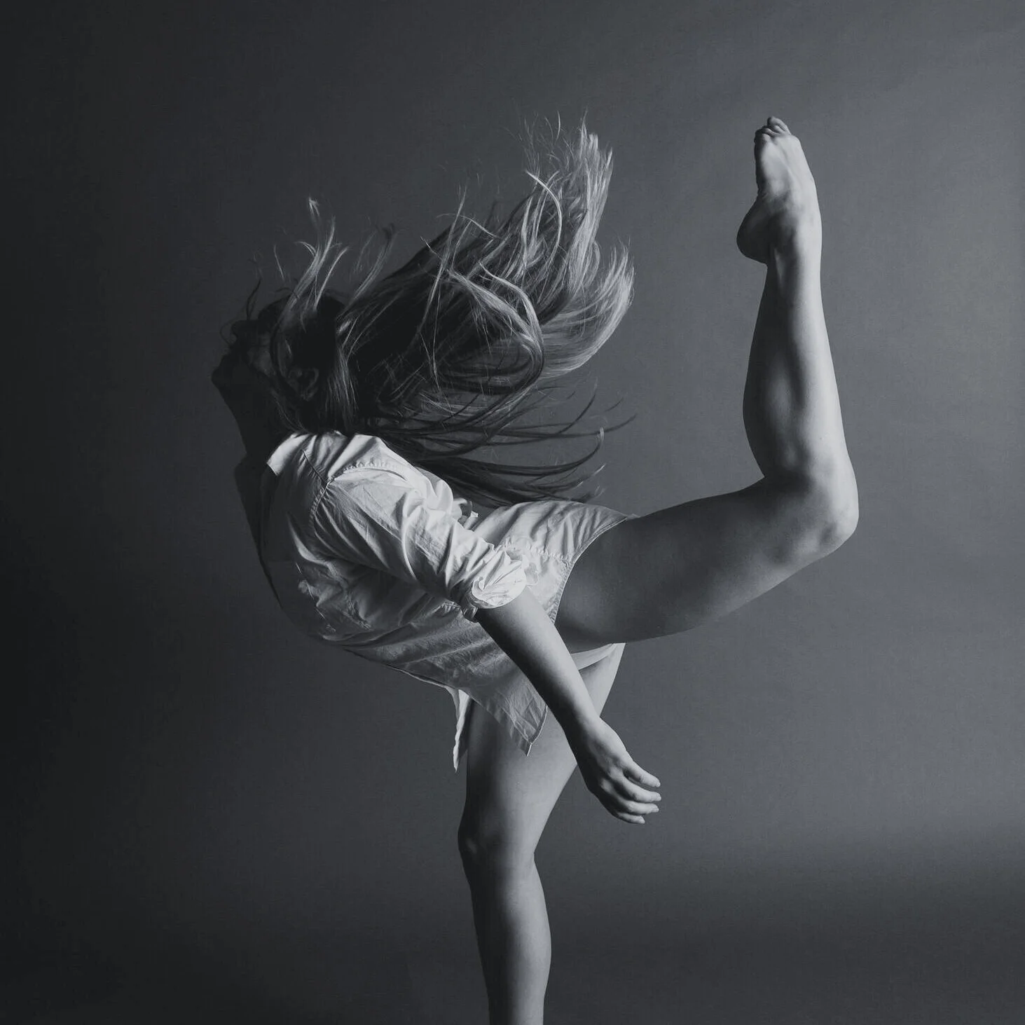 SocietyHouse_SamZauscher_DancePhotography.jpg