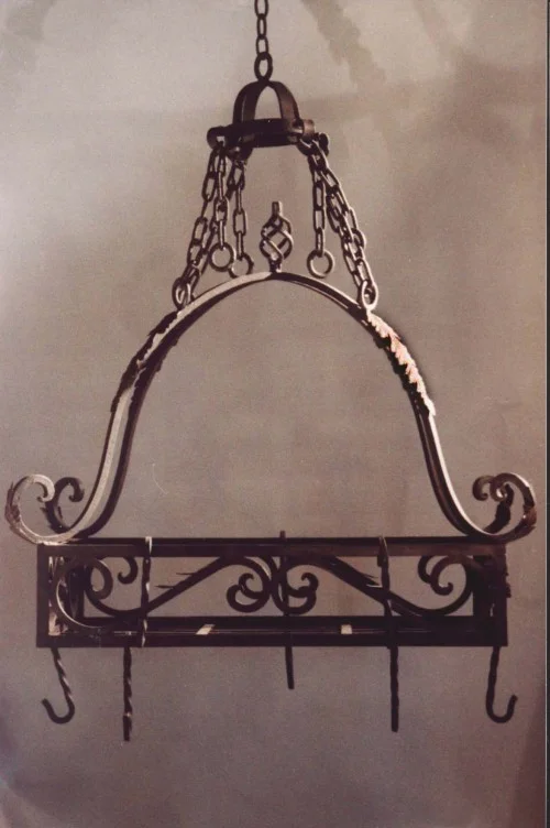 C40-Leaf-Rectangle-Pot-Rack-500x752.jpg
