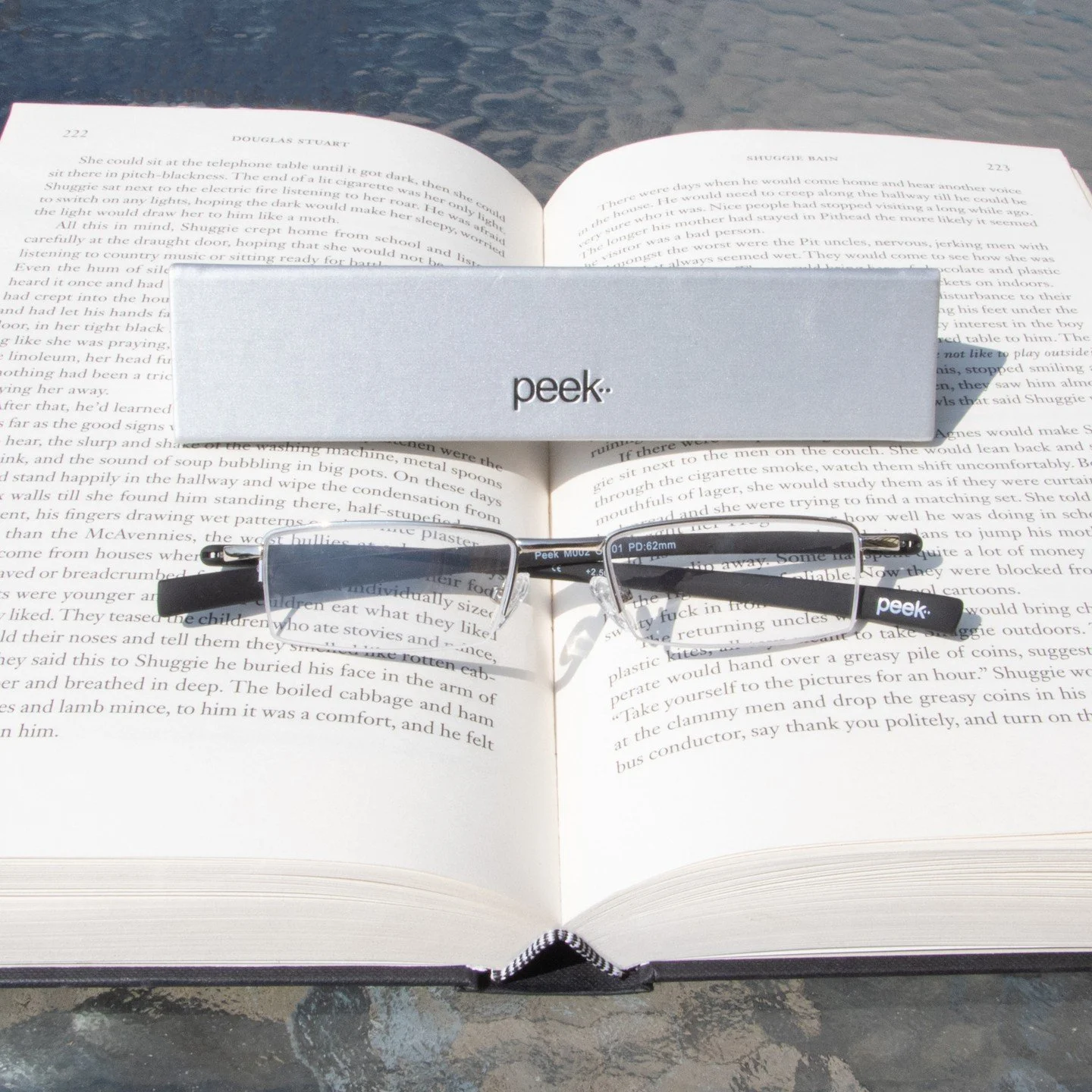 Never sacrifice style for functionality again! 🤓 ⁠
⁠
The semi-rimless PEEK reader is designed with both maximum comfort and style in mind. ⁠
⁠
Available in a gold, silver and purple with matching case and microfibre cloth. In powers +1.00 to +2.00 i