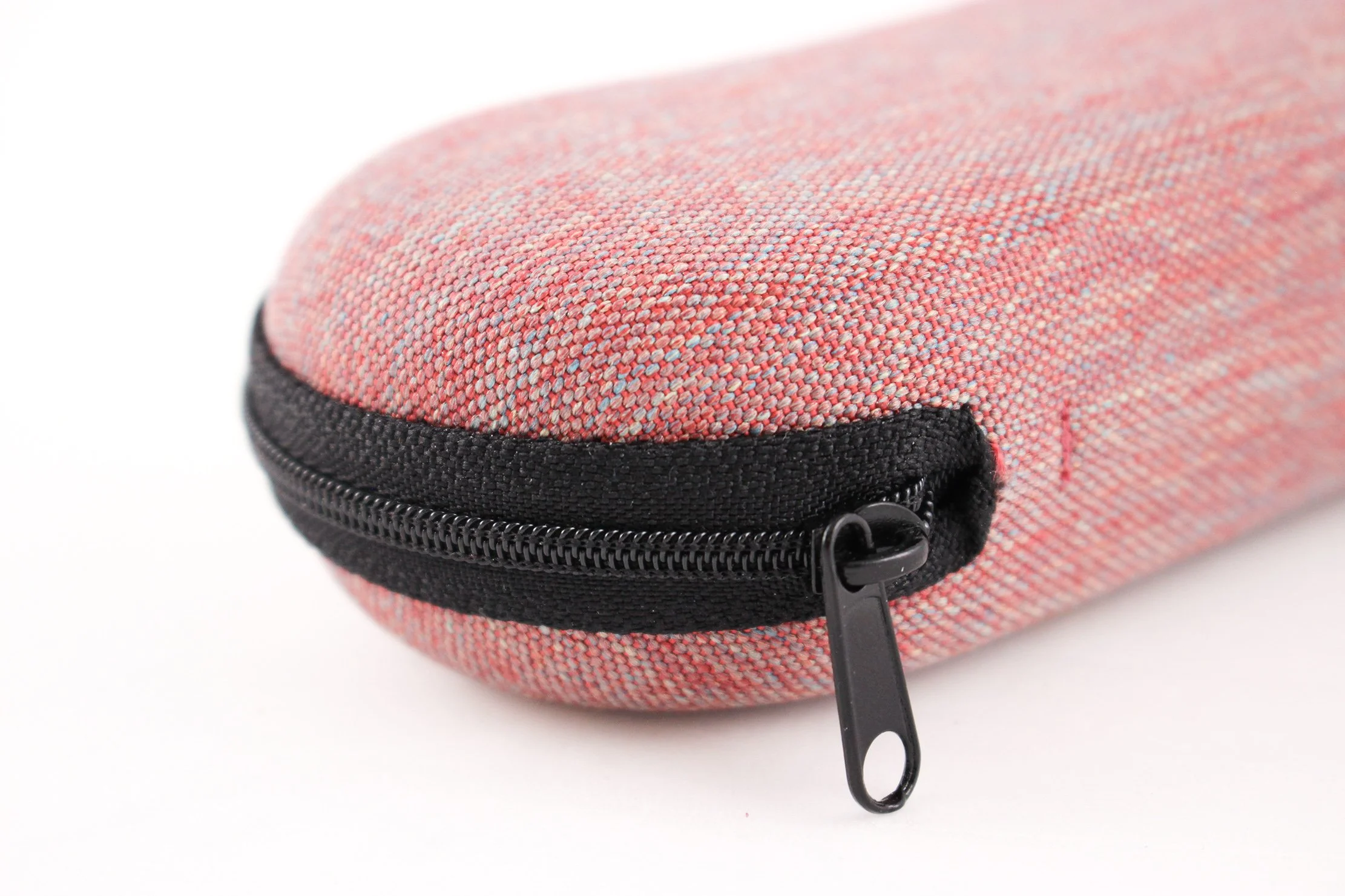 SWEETPEA zip close up.jpg