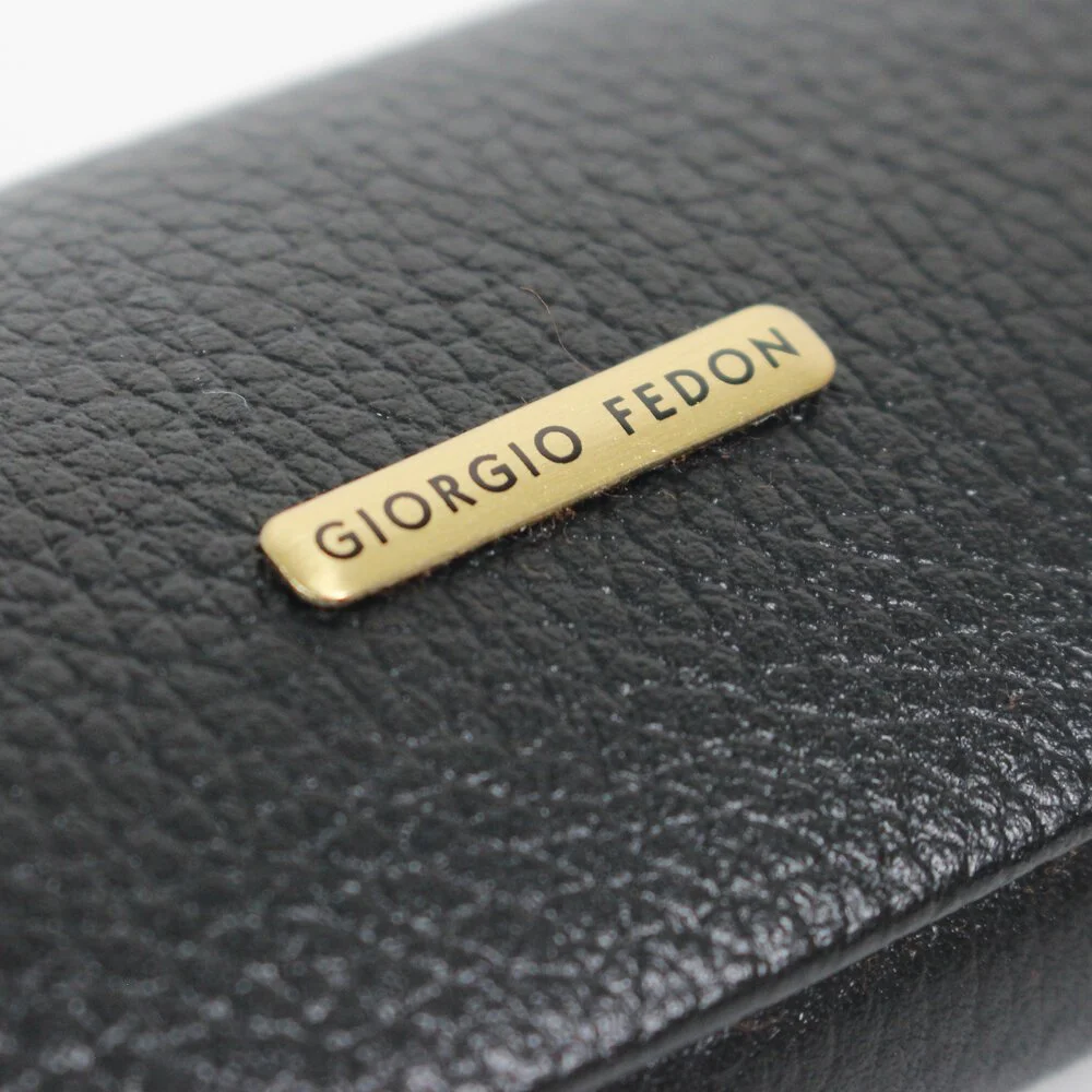 Tumbled leather closeup.jpg