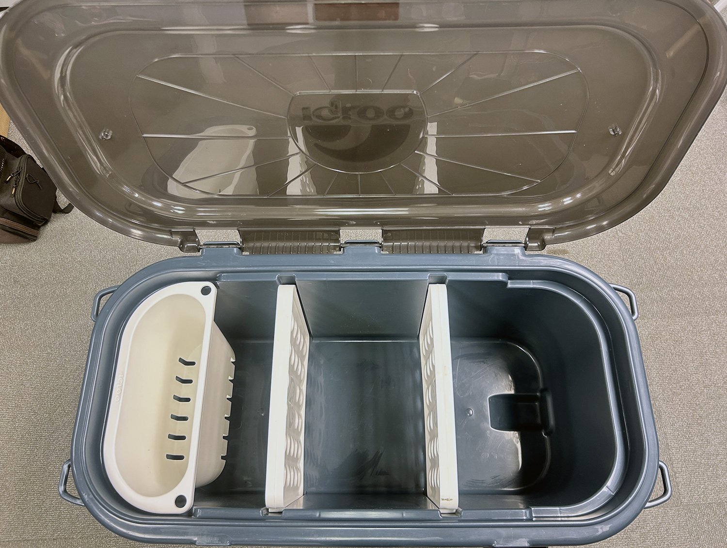 Coleman-Rolling-Cooler-3.jpg