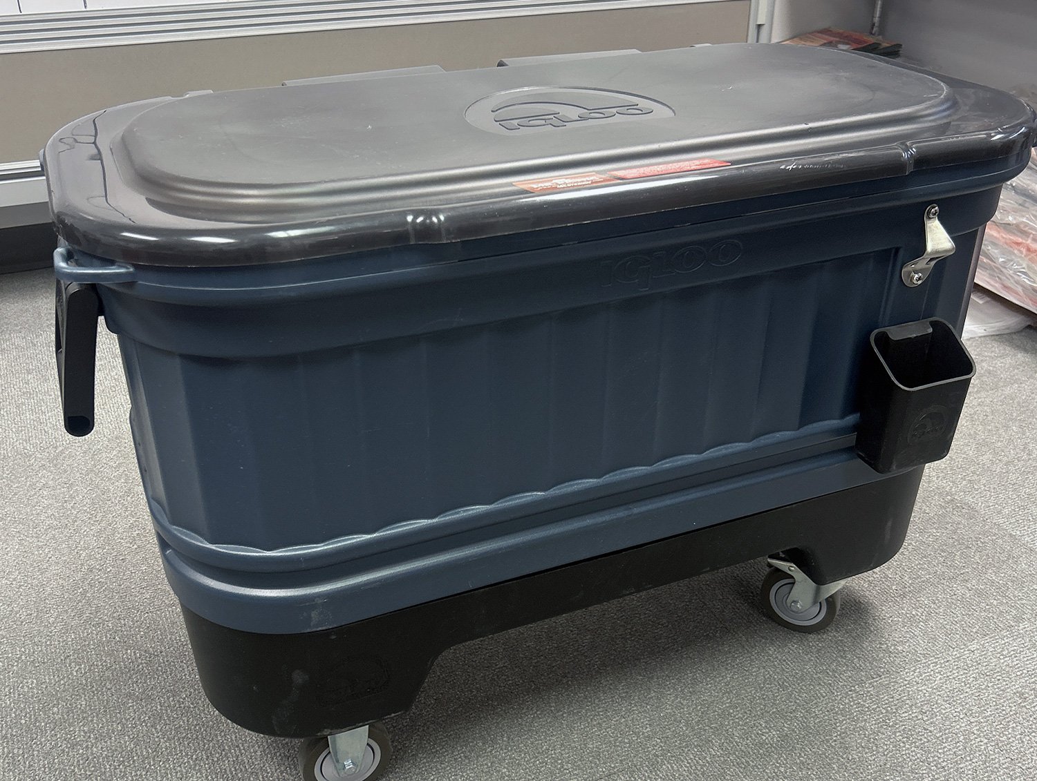 Coleman-Rolling-Cooler-1.jpg
