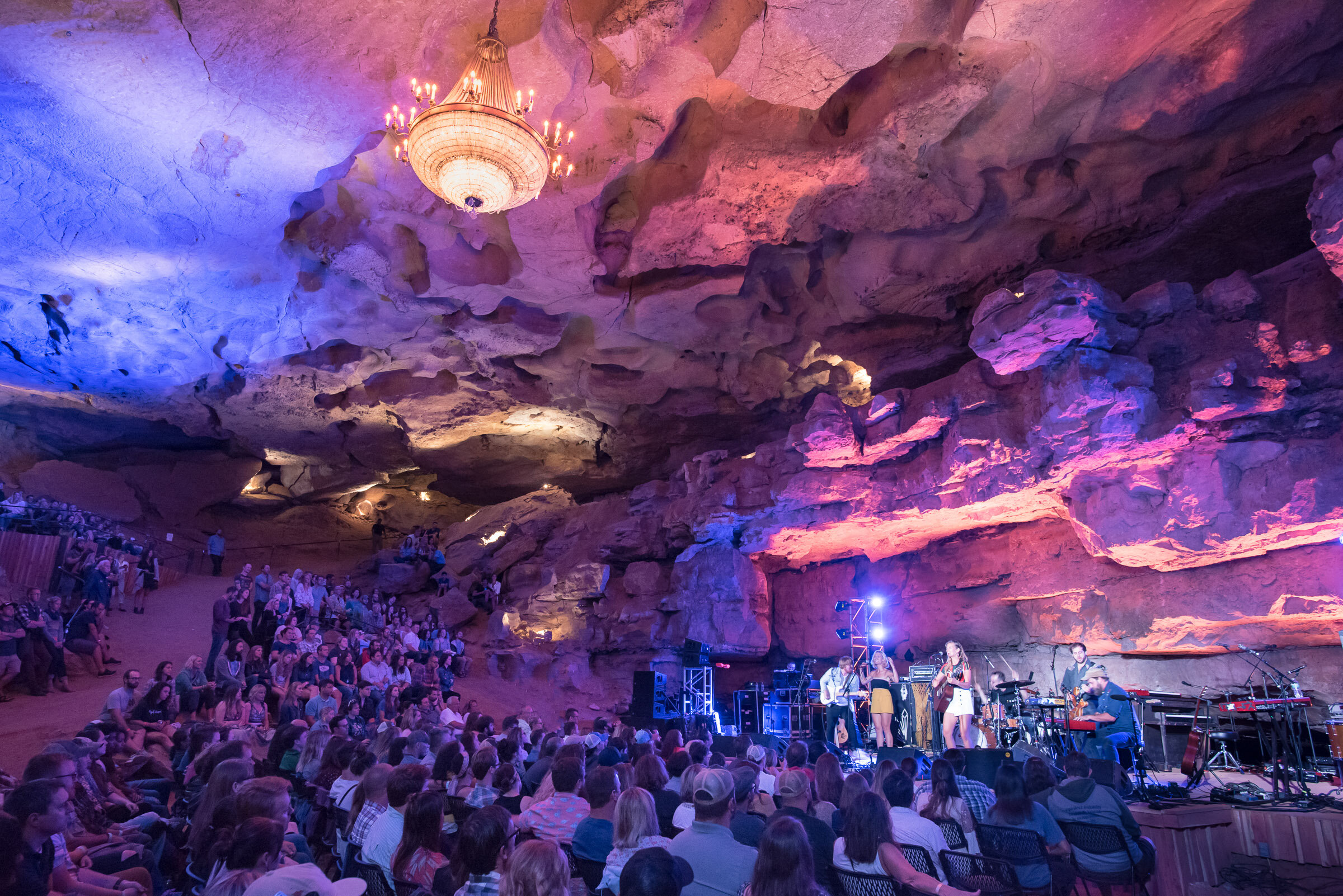 hm-gal-cumberland-caverns-cave-concert-music.jpg